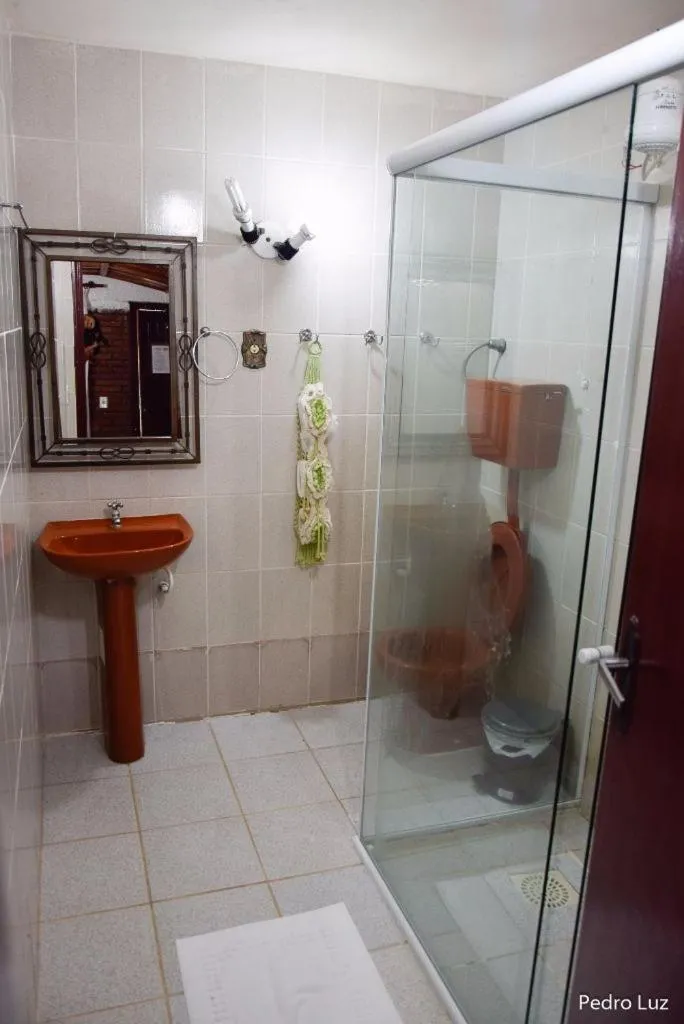 Bathroom in Pousada das Acerolas
