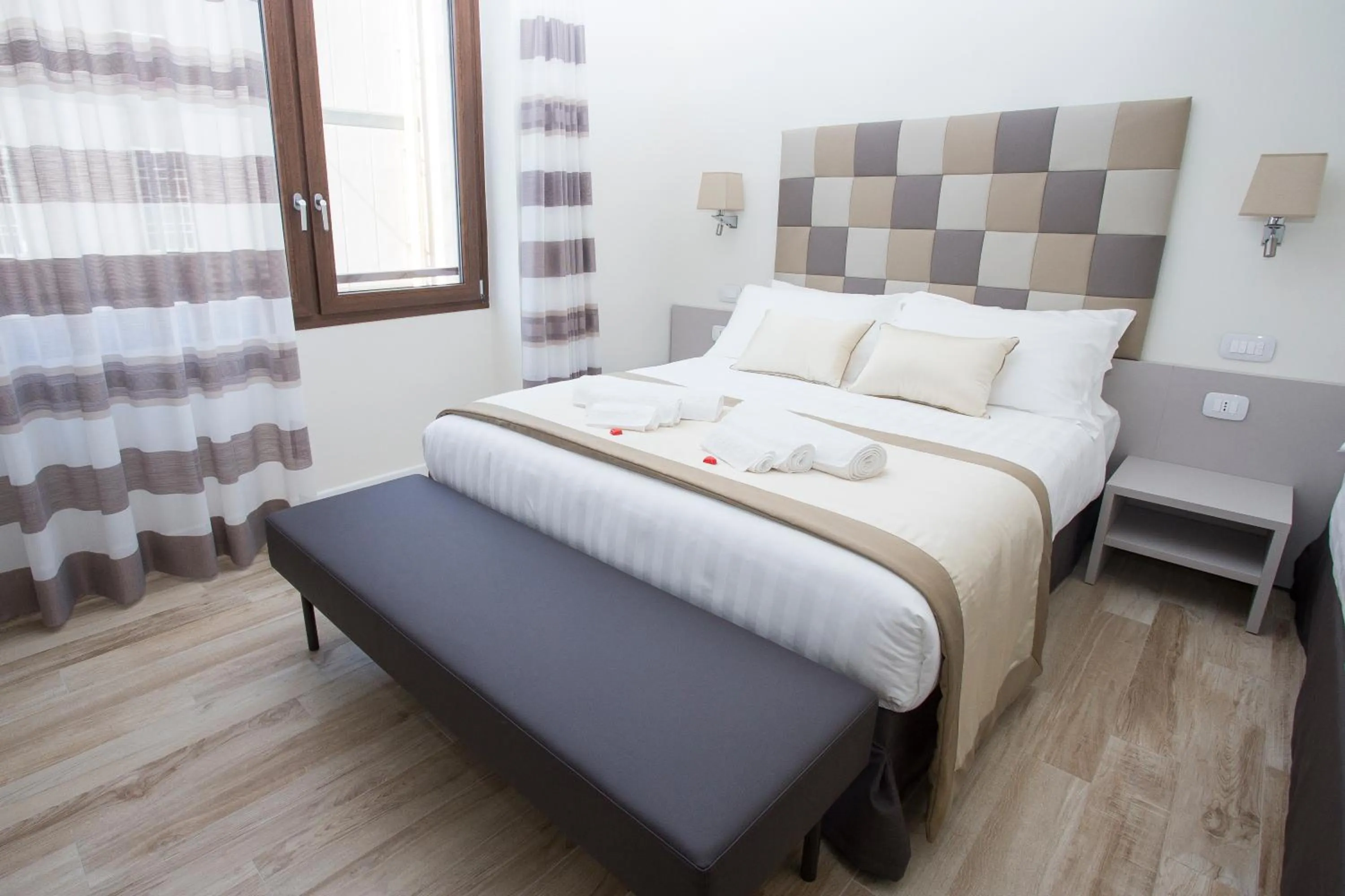 Photo of the whole room, Bed in Leonardo Da Vinci Guest House