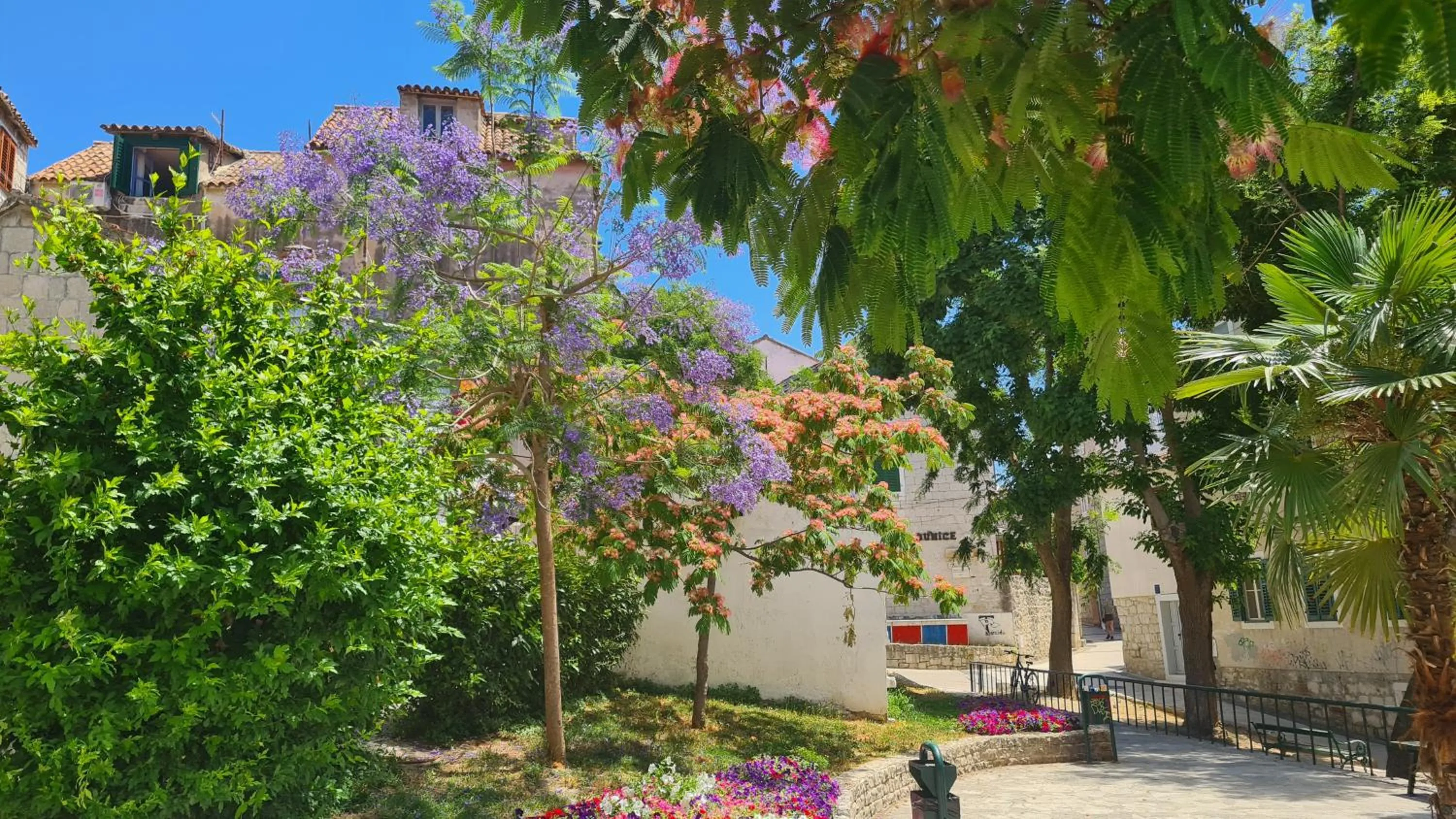 Neighbourhood in Nirvana rooms Split