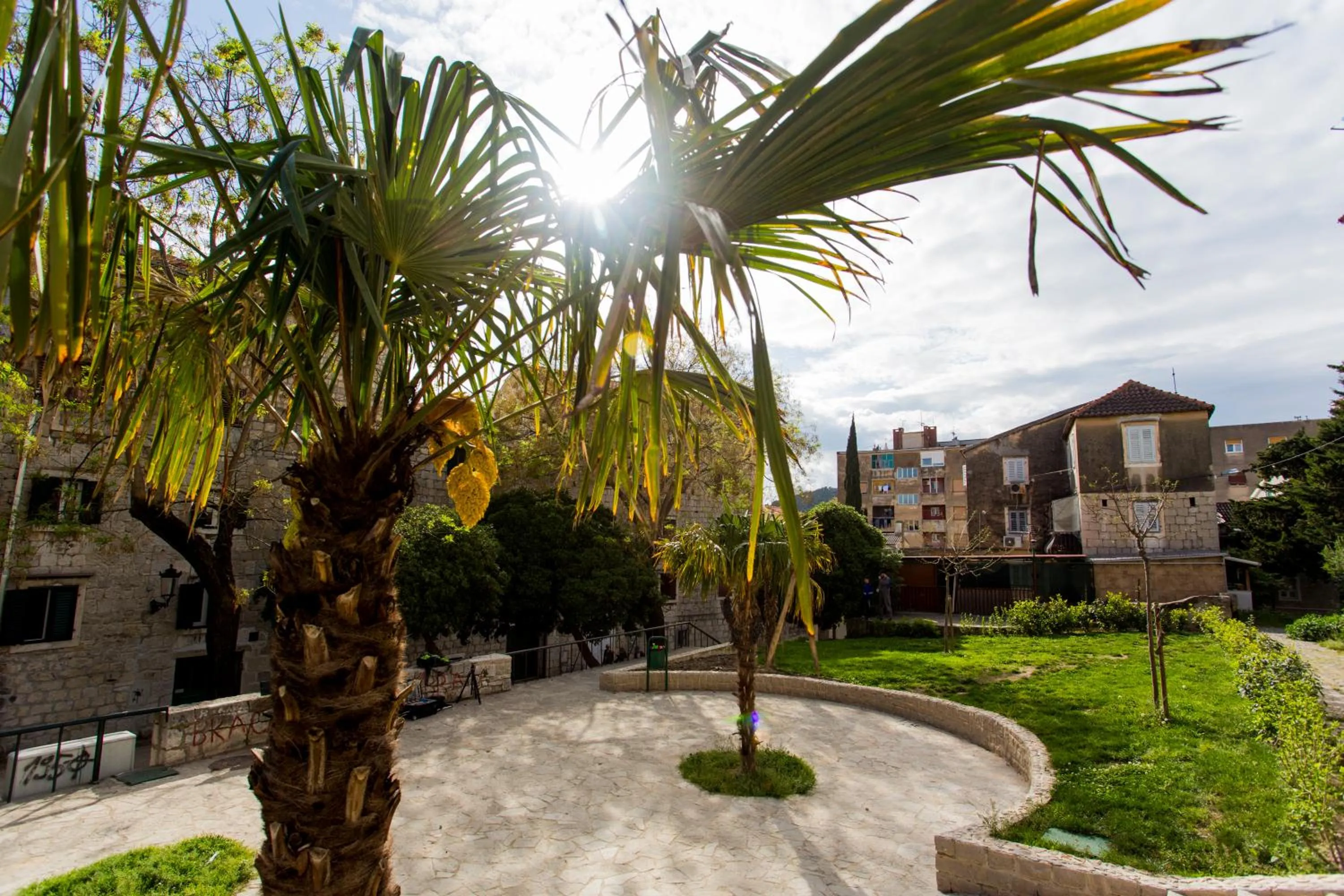 Garden in Nirvana rooms Split