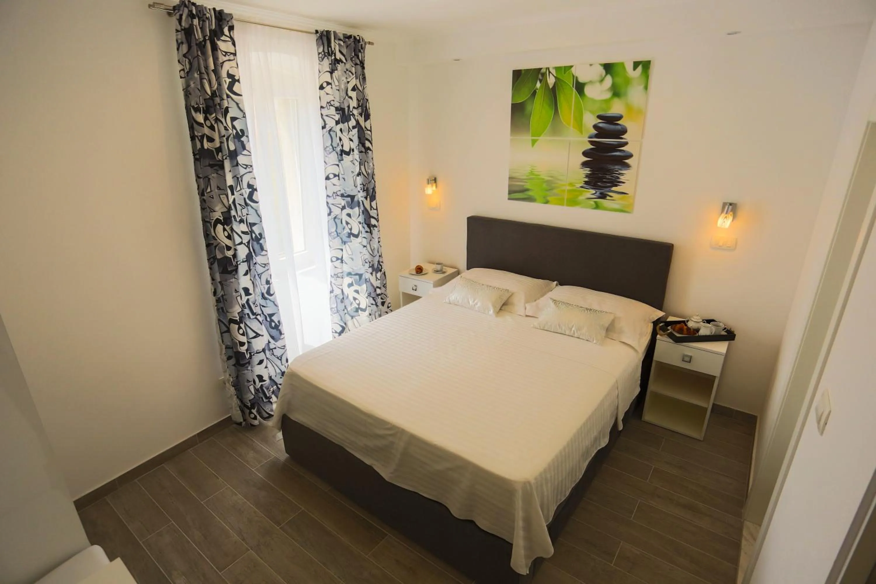 Photo of the whole room, Bed in Nirvana rooms Split