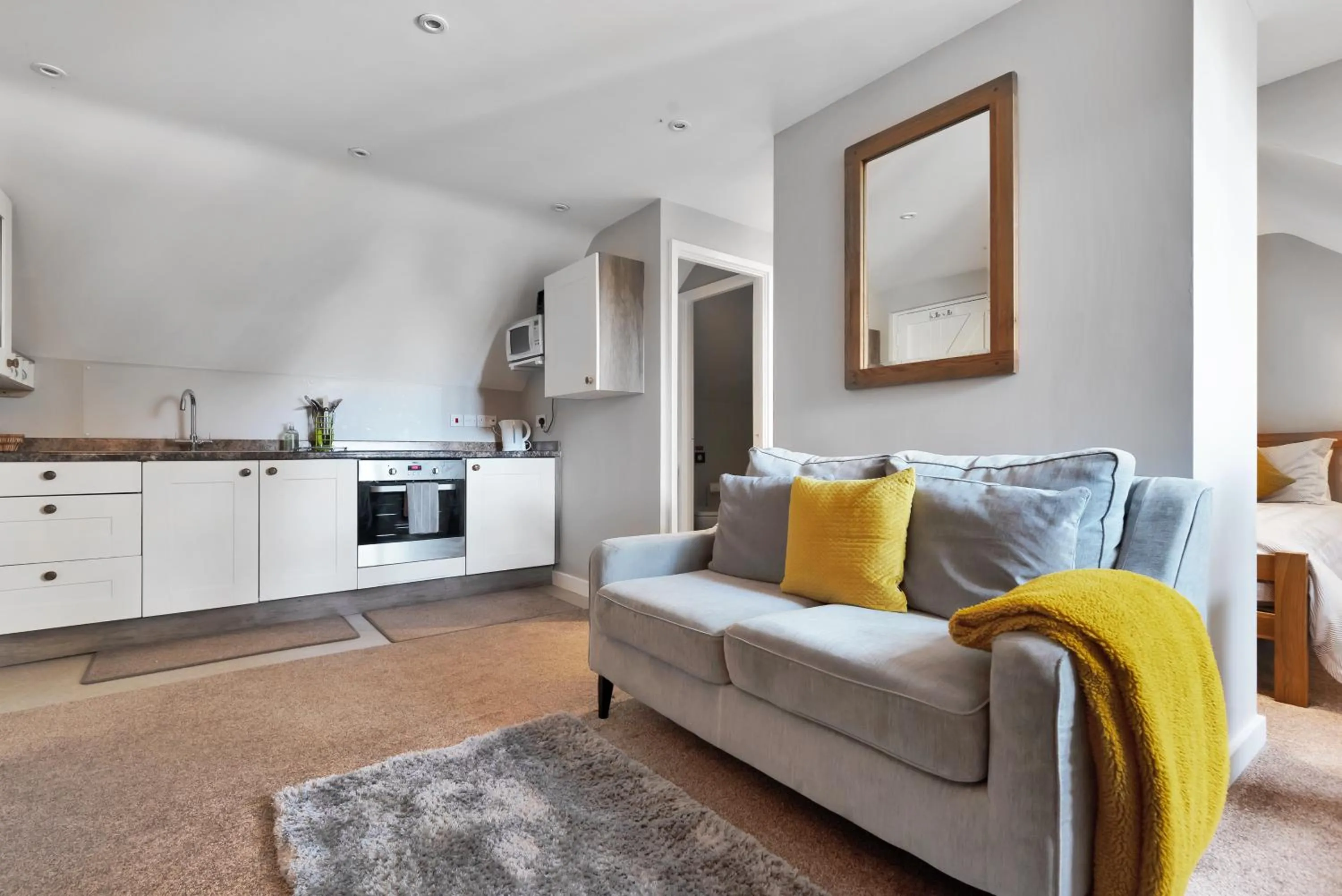 One-Bedroom Apartment in Hamble Retreat Studios and Lodge