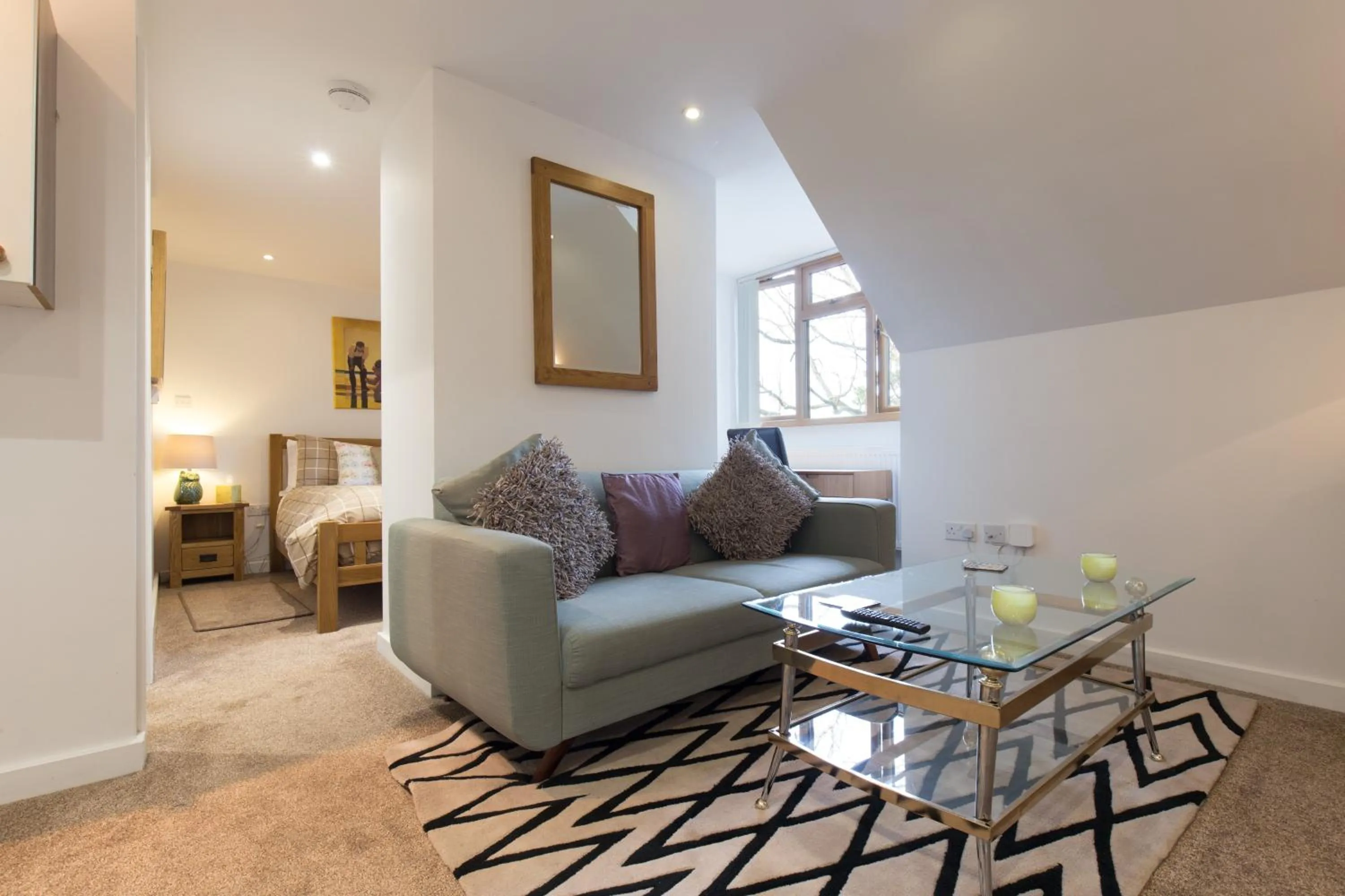 Hamble Retreat Studios and Lodge