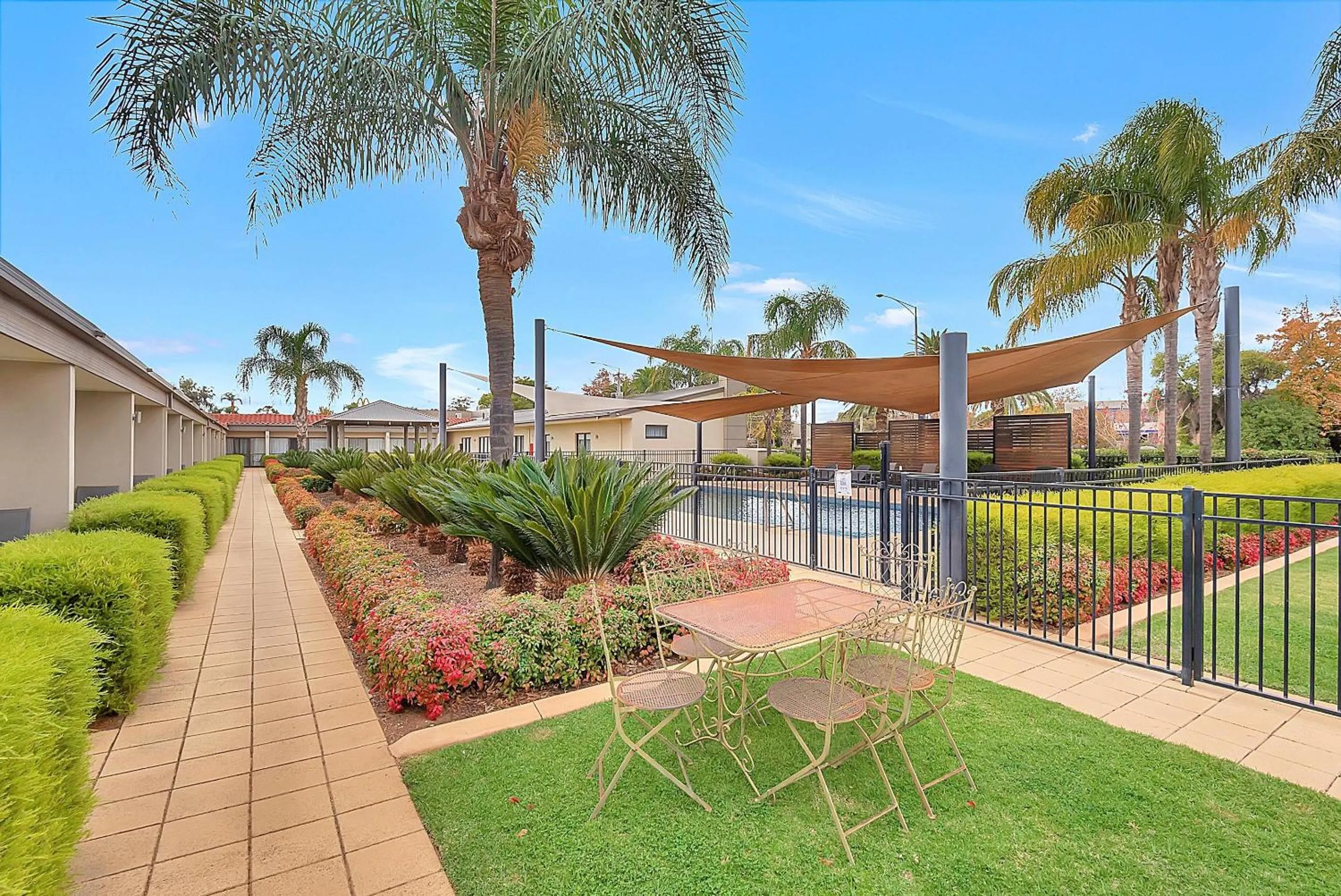 Other in Comfort Inn Deakin Palms