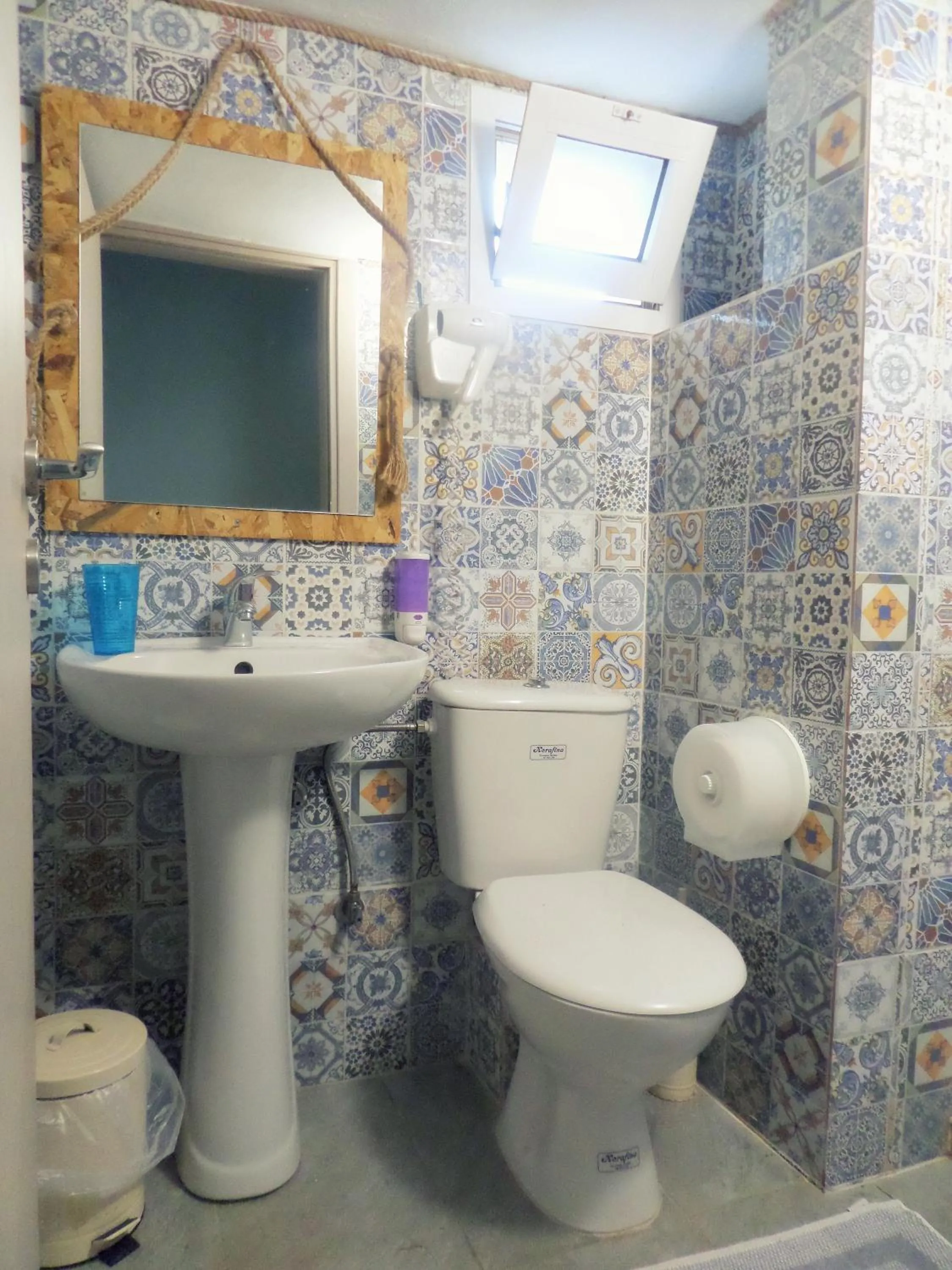 Shower in Artemis Studios & Apartments