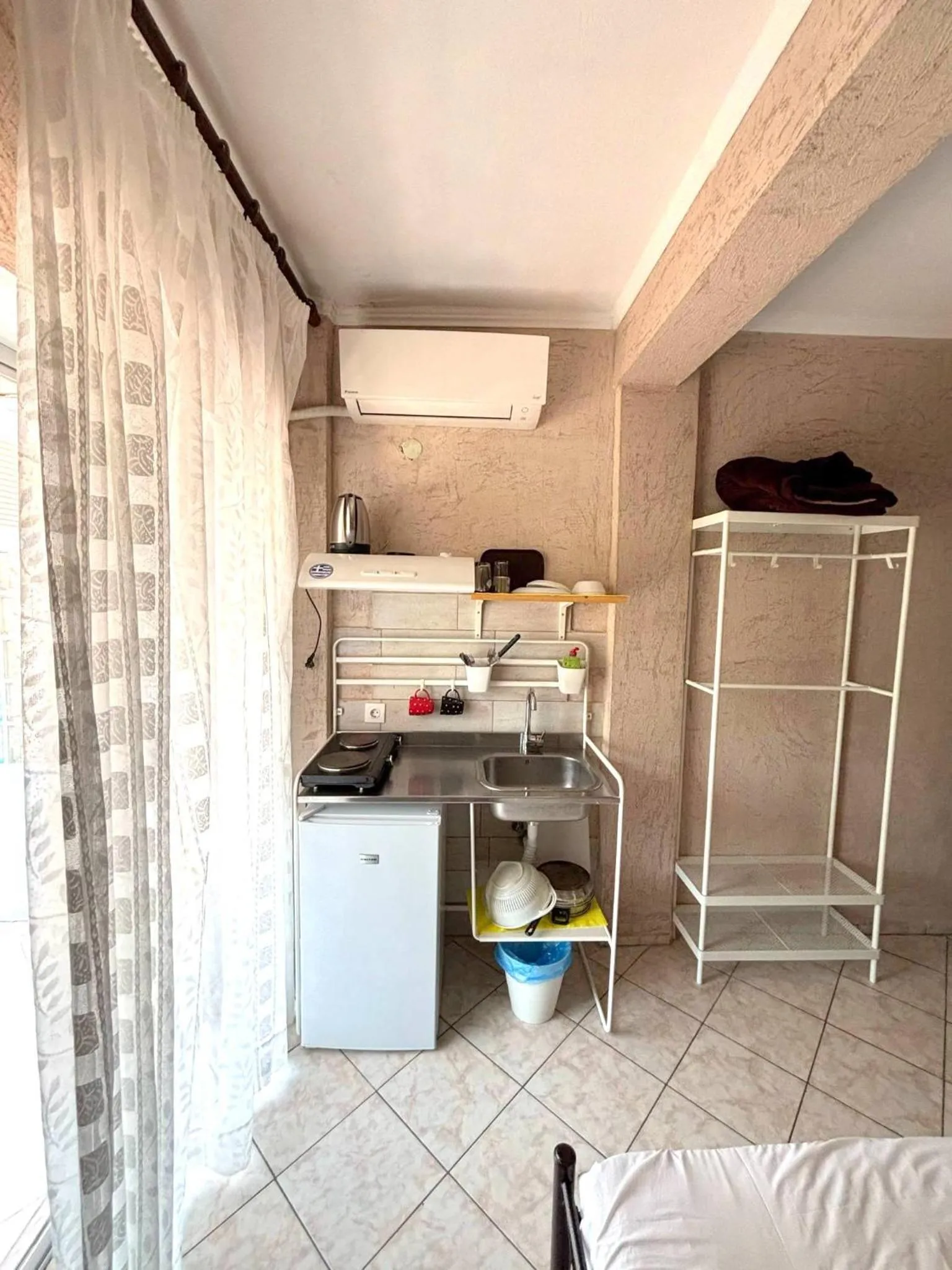 Photo of the whole room in Artemis Studios & Apartments