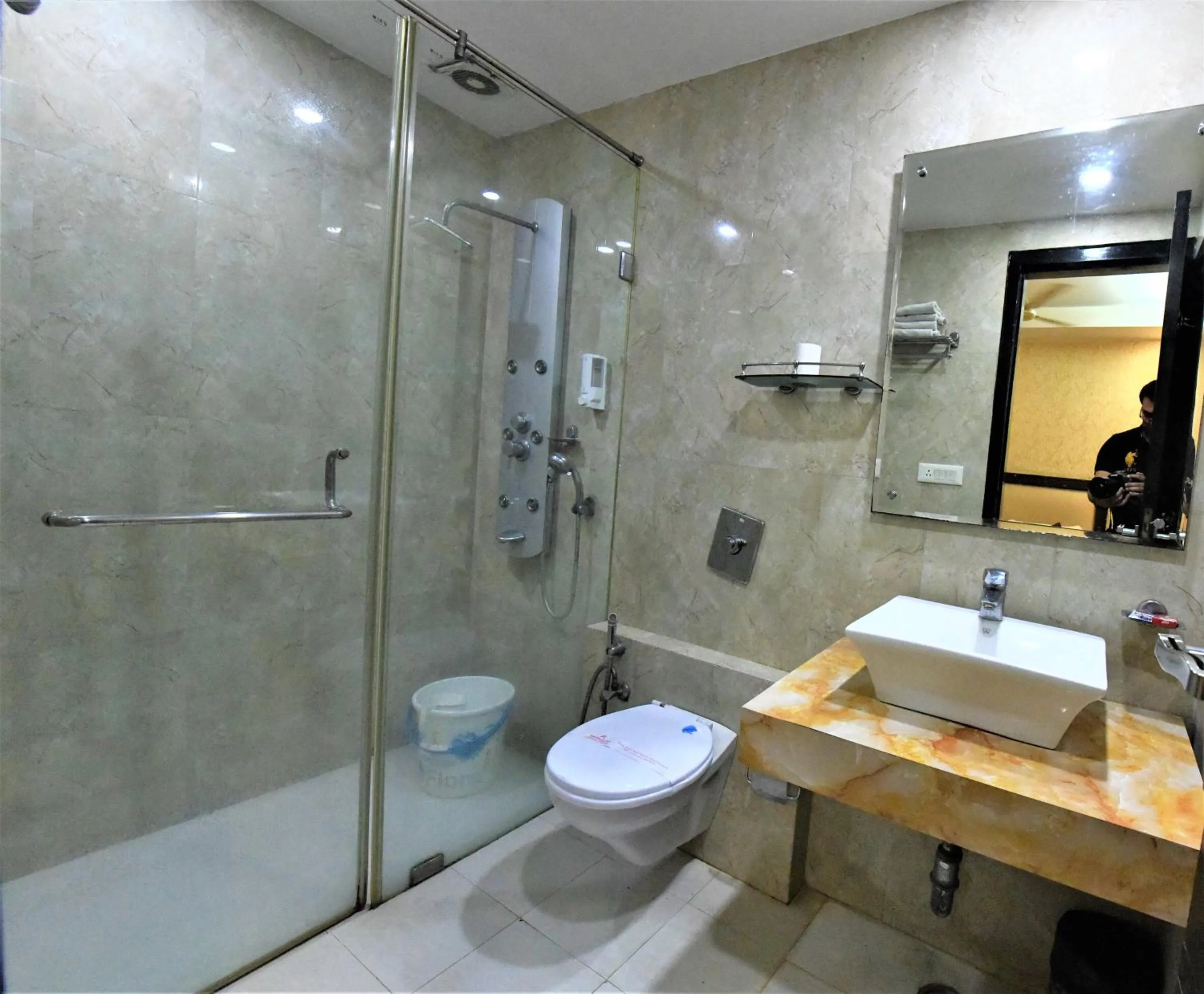 Bathroom in Hotel Kingston Park near Ganga Ram Hospital