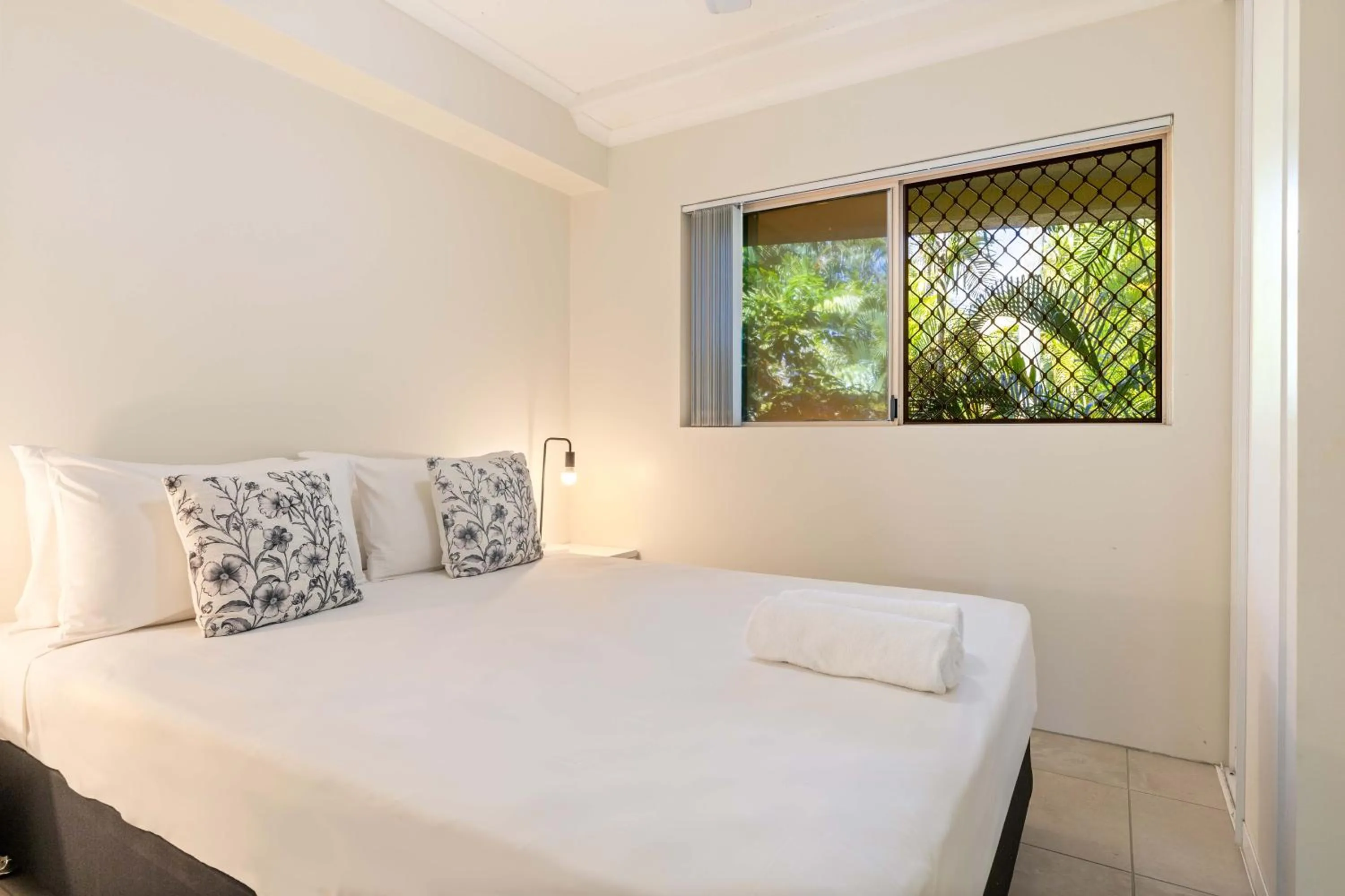 Bedroom, Bed in Port Douglas Sands Resort