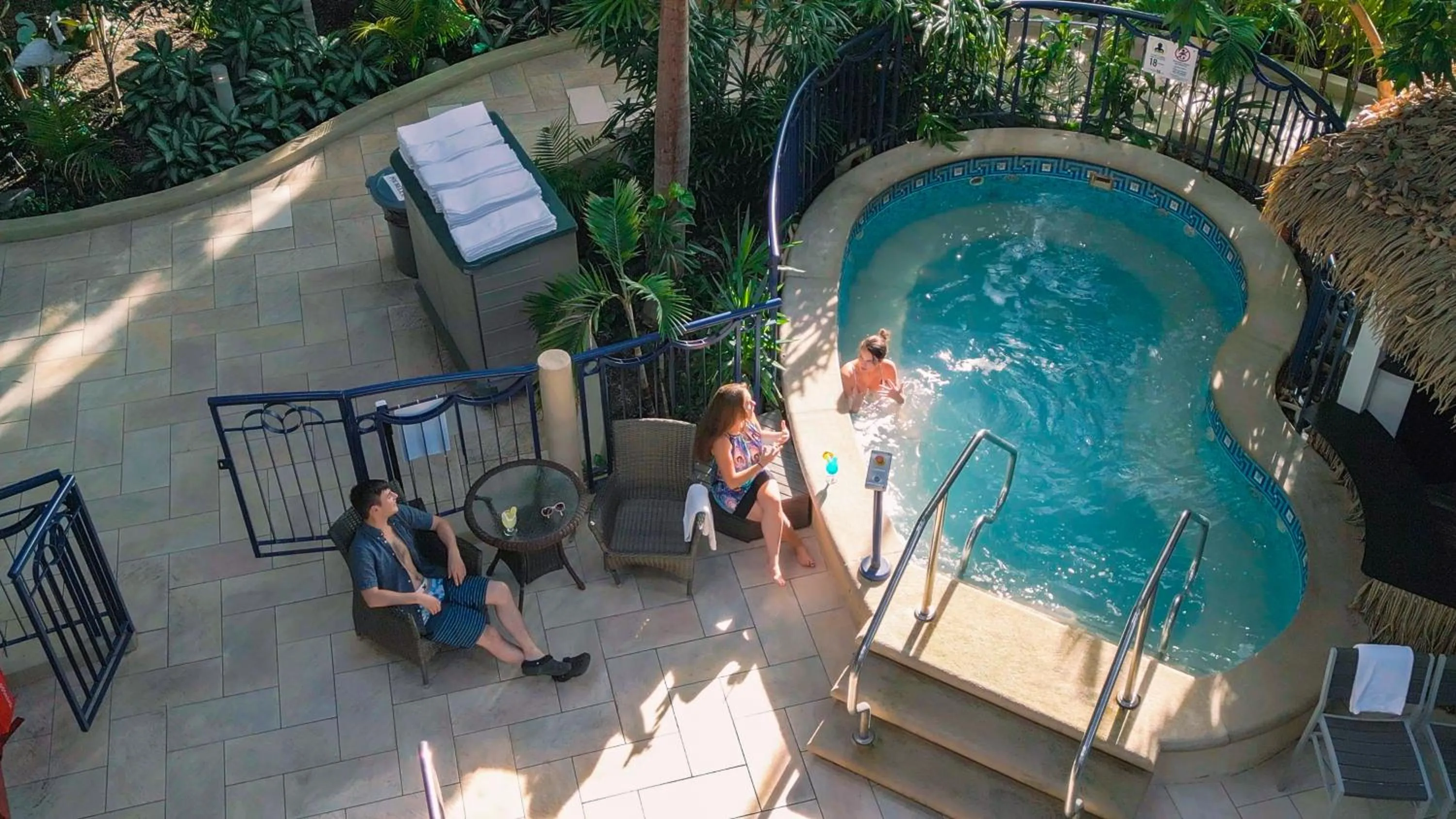 Hot Tub in L'Hôtel Québec par JARO