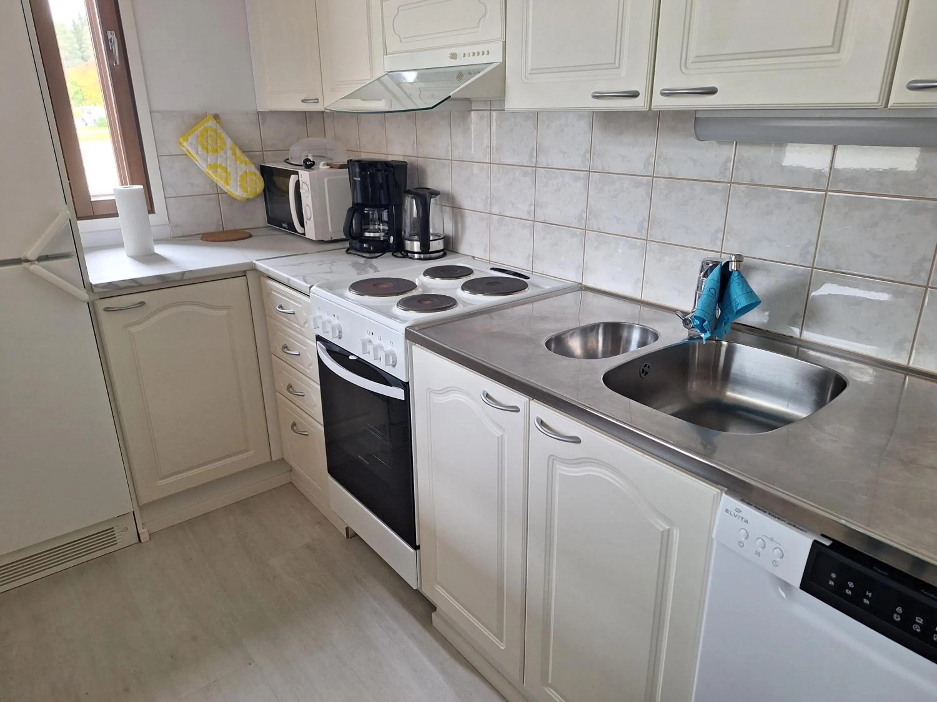 Coffee/tea facilities in Hotelli Pogostan Hovi