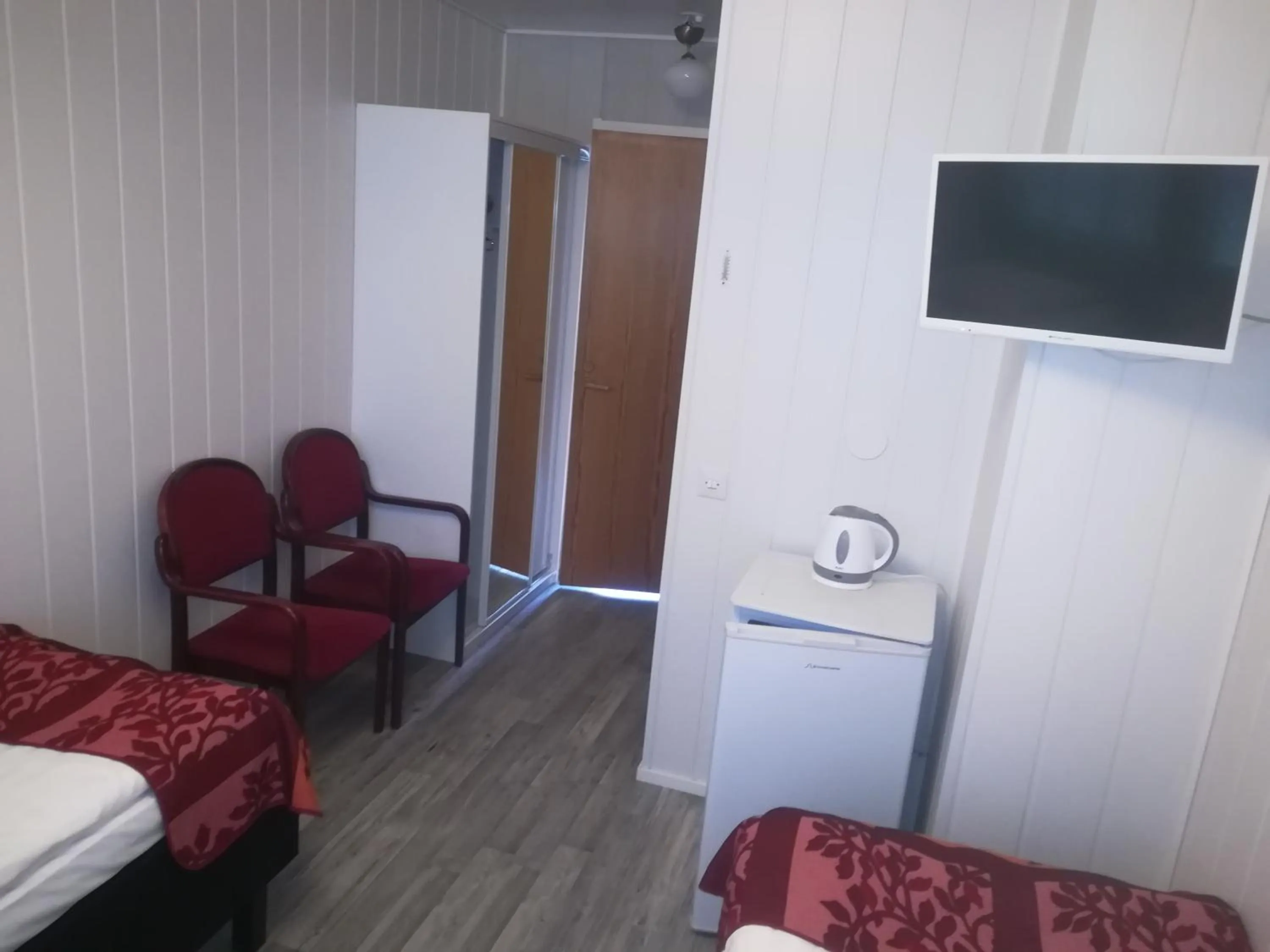 Photo of the whole room, Bed in Hotelli Pogostan Hovi