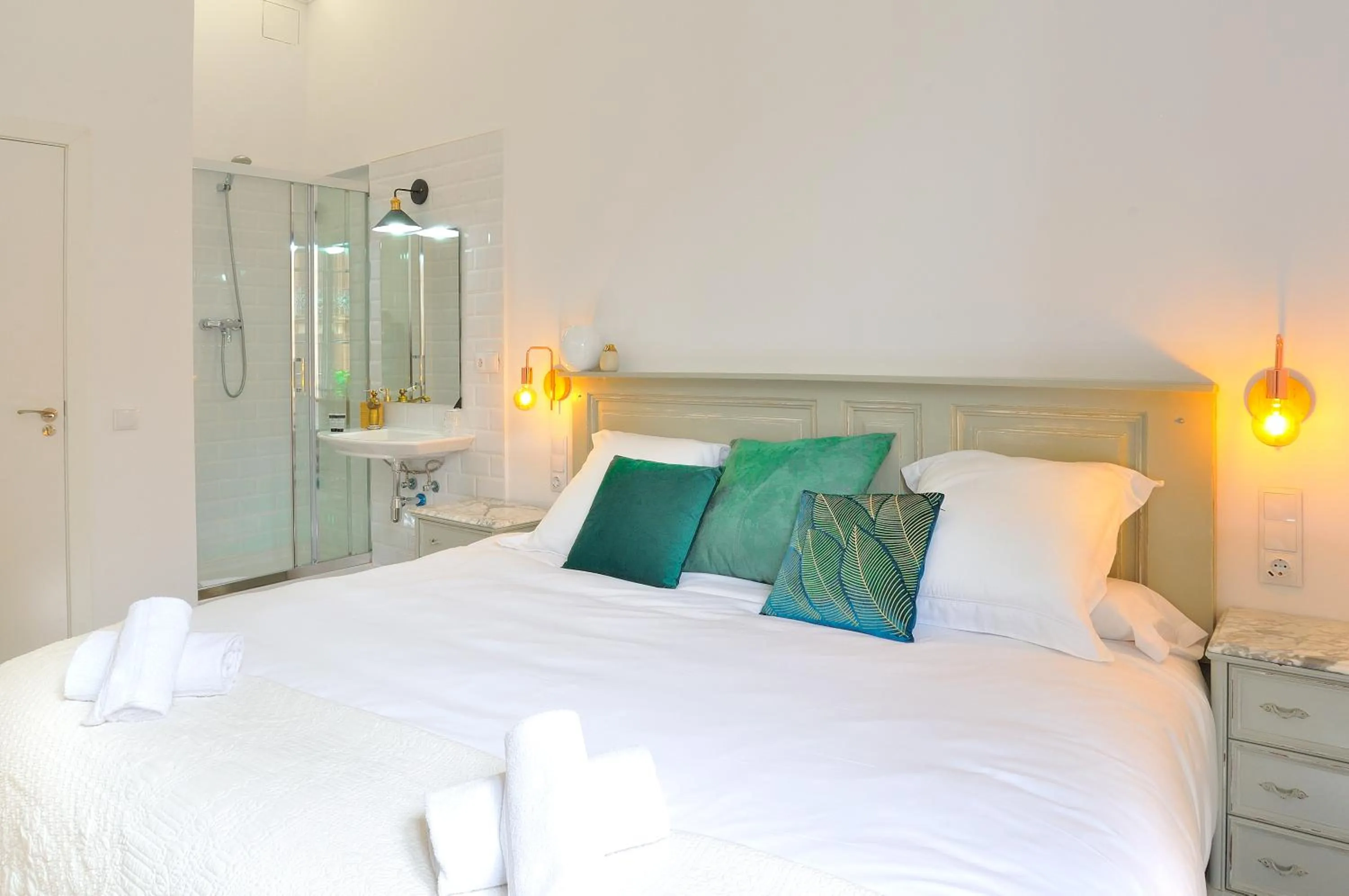 Photo of the whole room, Bed in Hostal Girona