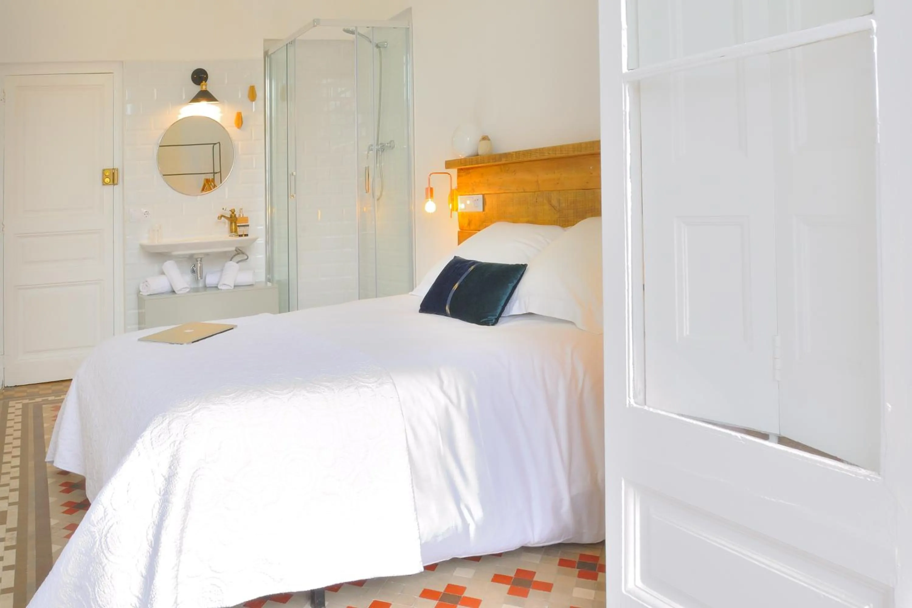 Bed in Hostal Girona