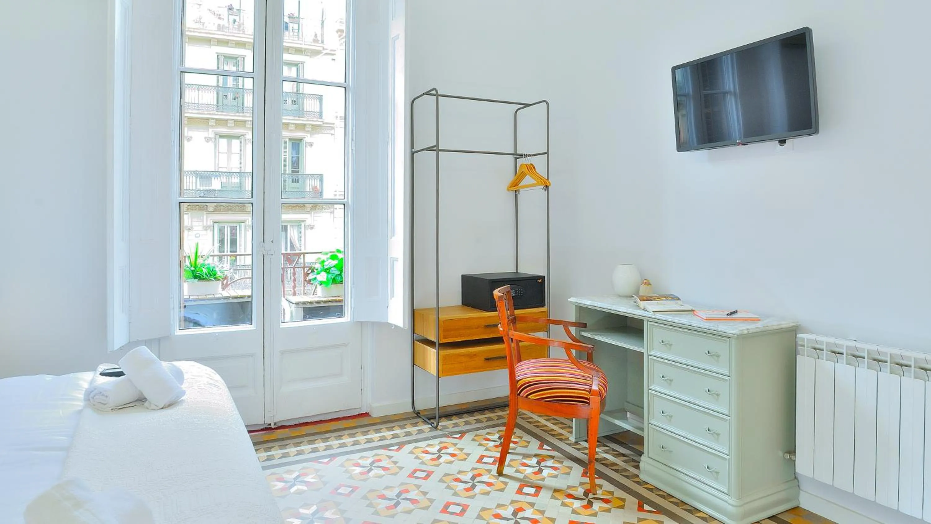 Other, Bed in Hostal Girona