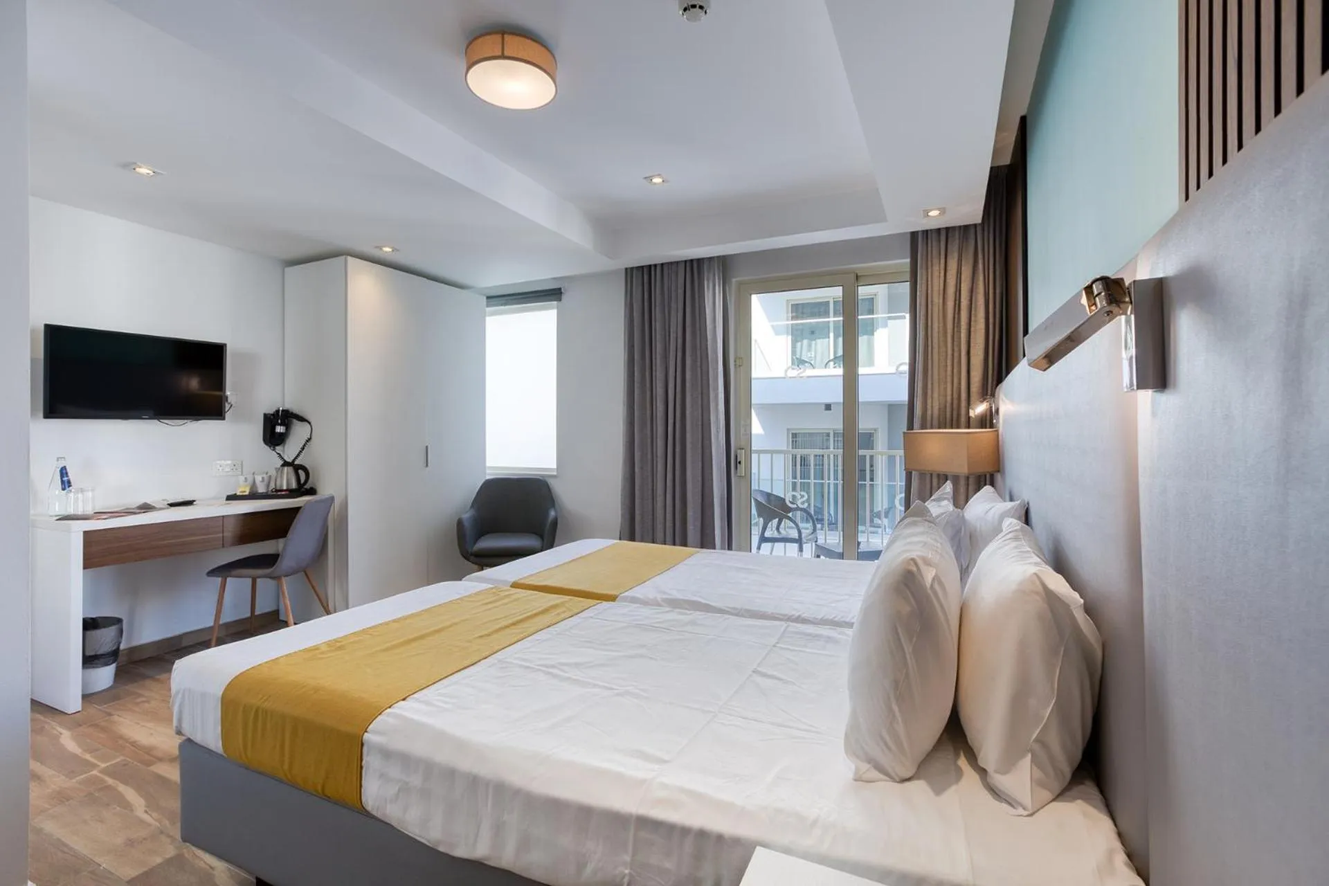 Bed in Solana Hotel & Spa