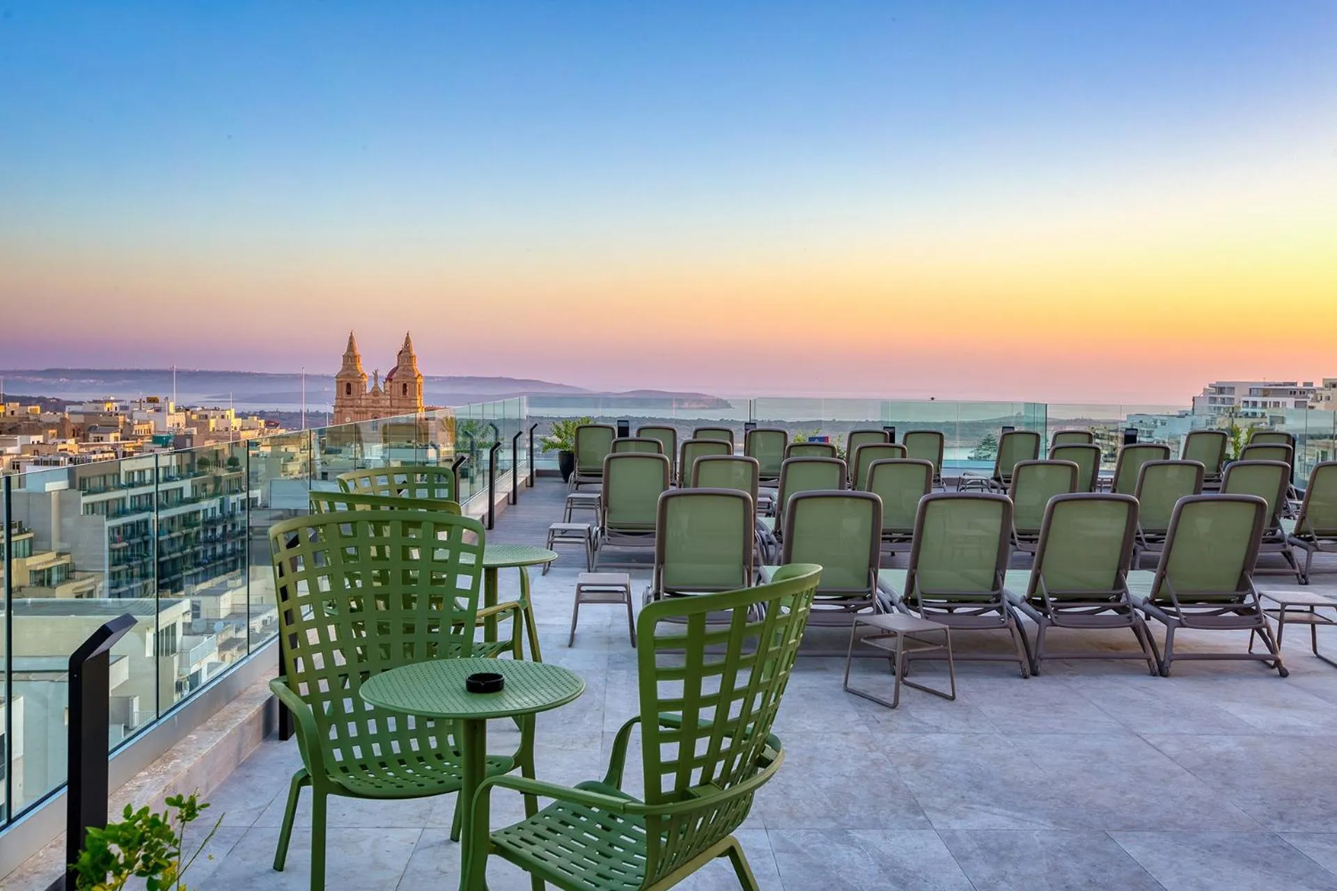 sunbed in Solana Hotel & Spa