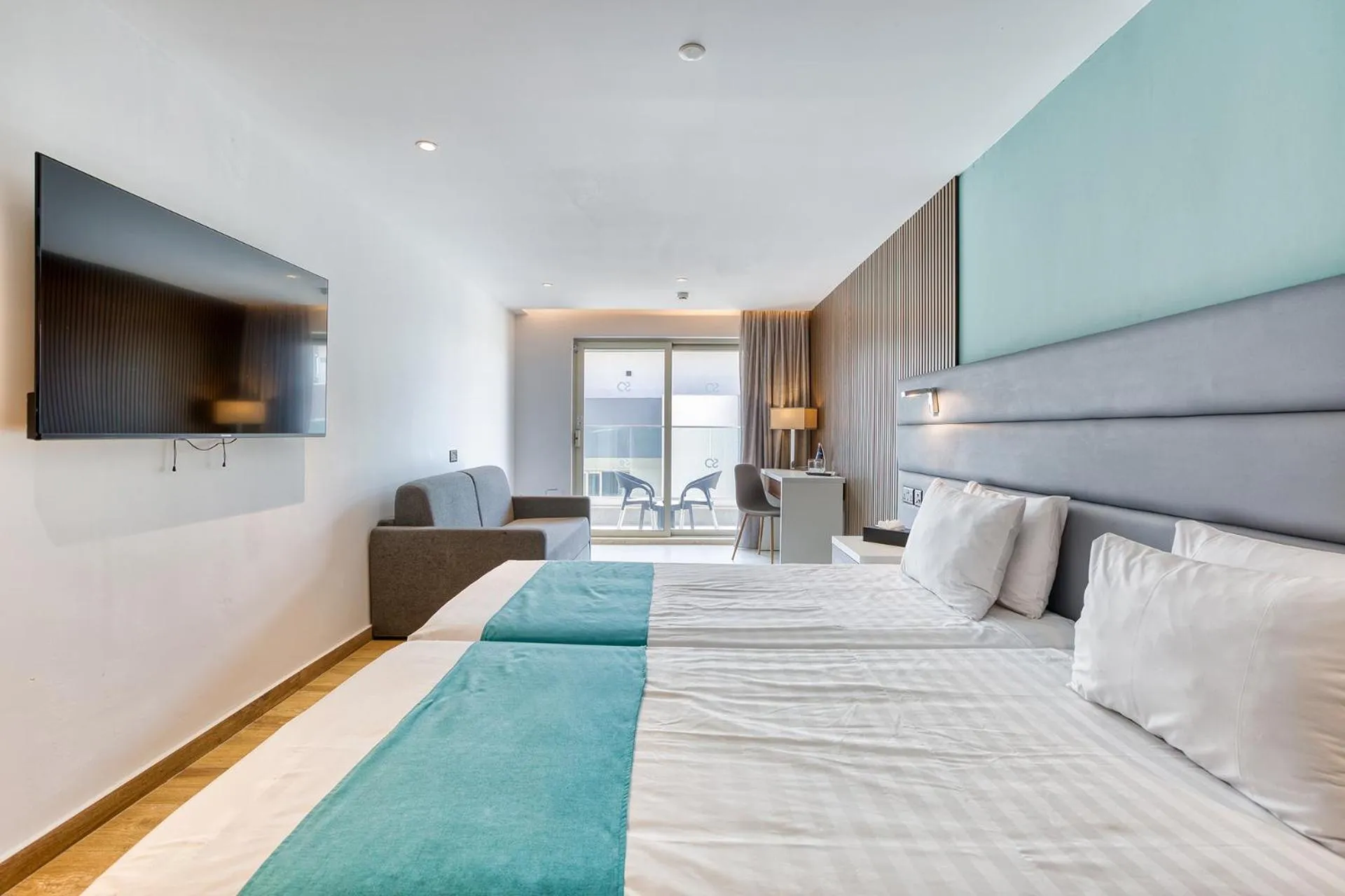 Bed in Solana Hotel & Spa