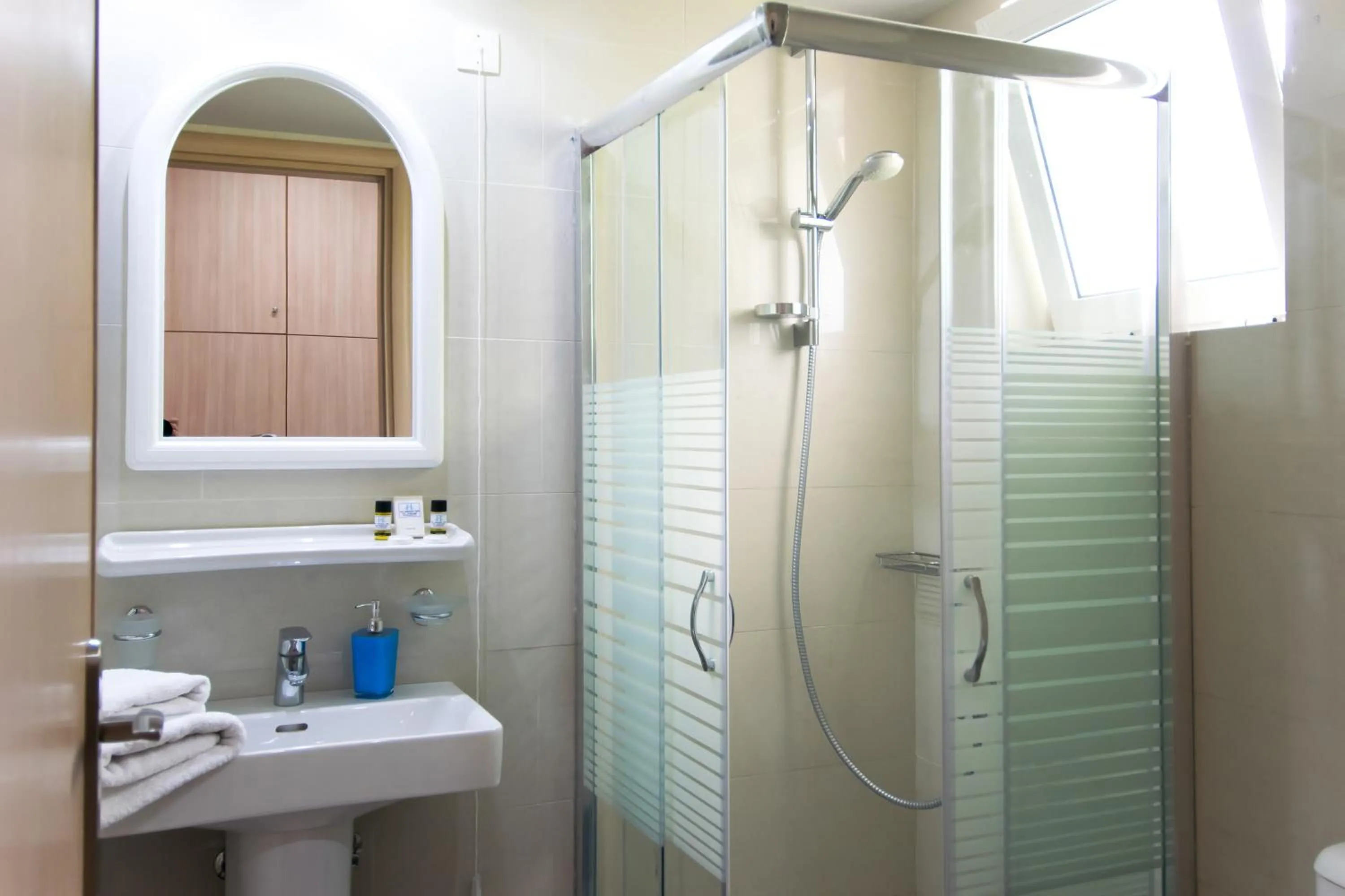 Shower in Hera Zakynthos Hotel