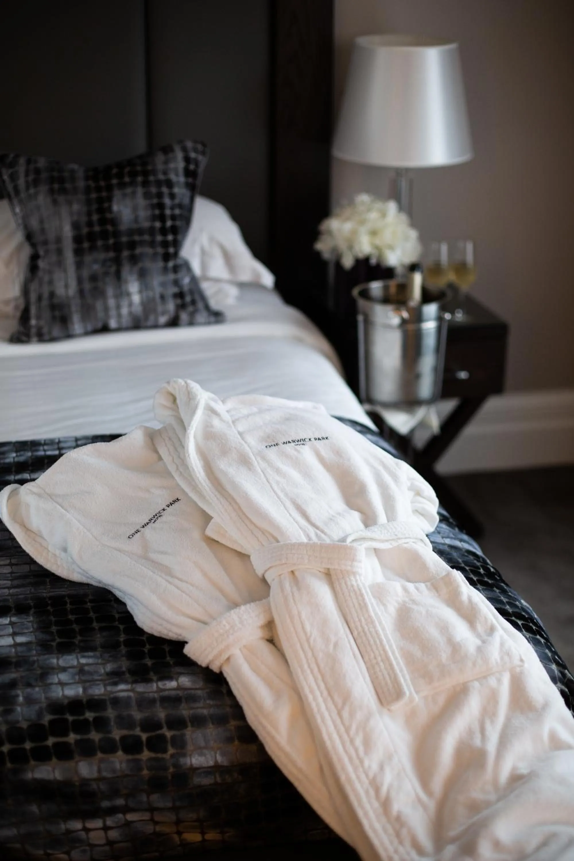 Bed in One Warwick Park Hotel