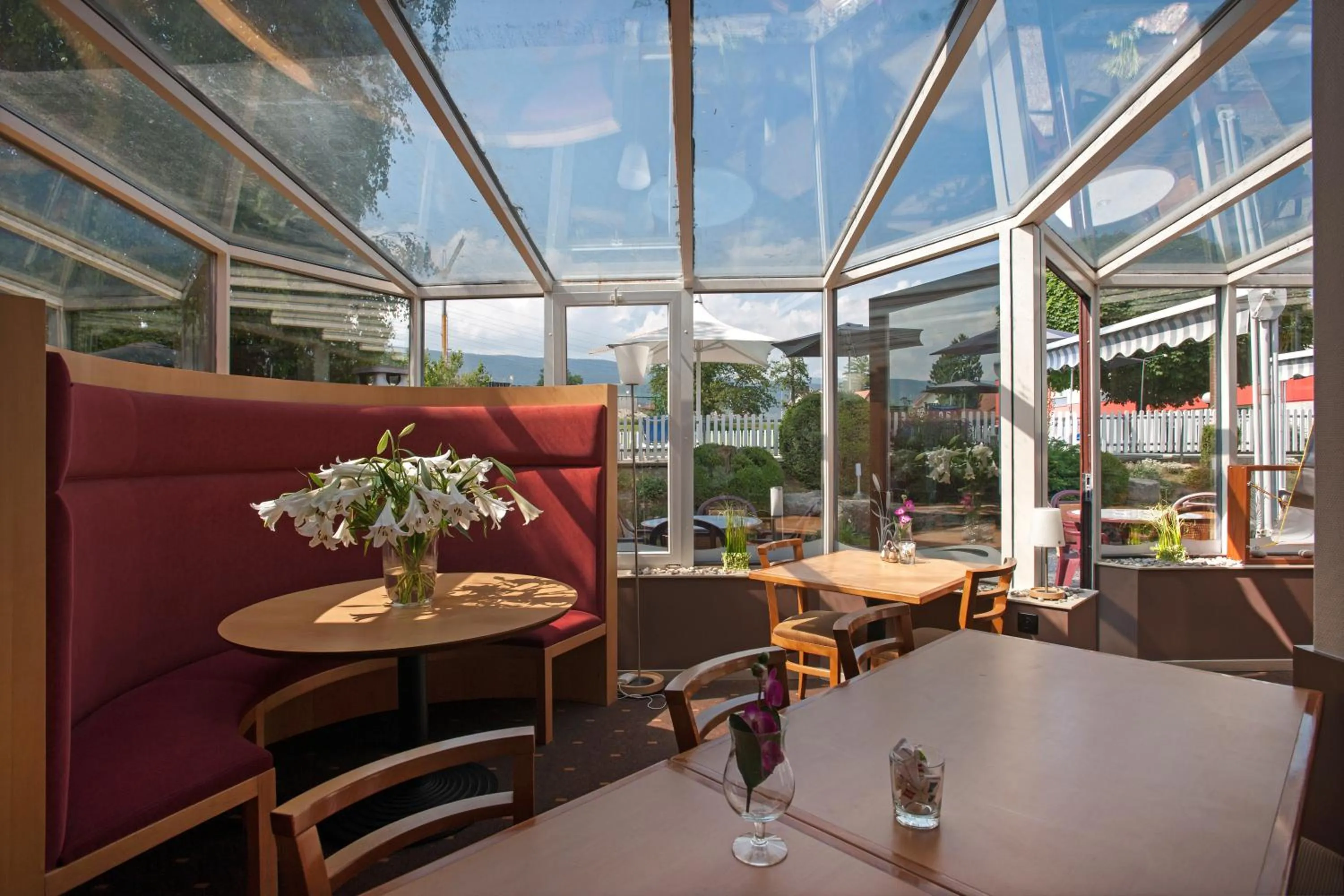 Restaurant/places to eat in ibis 3 Lacs Neuchâtel