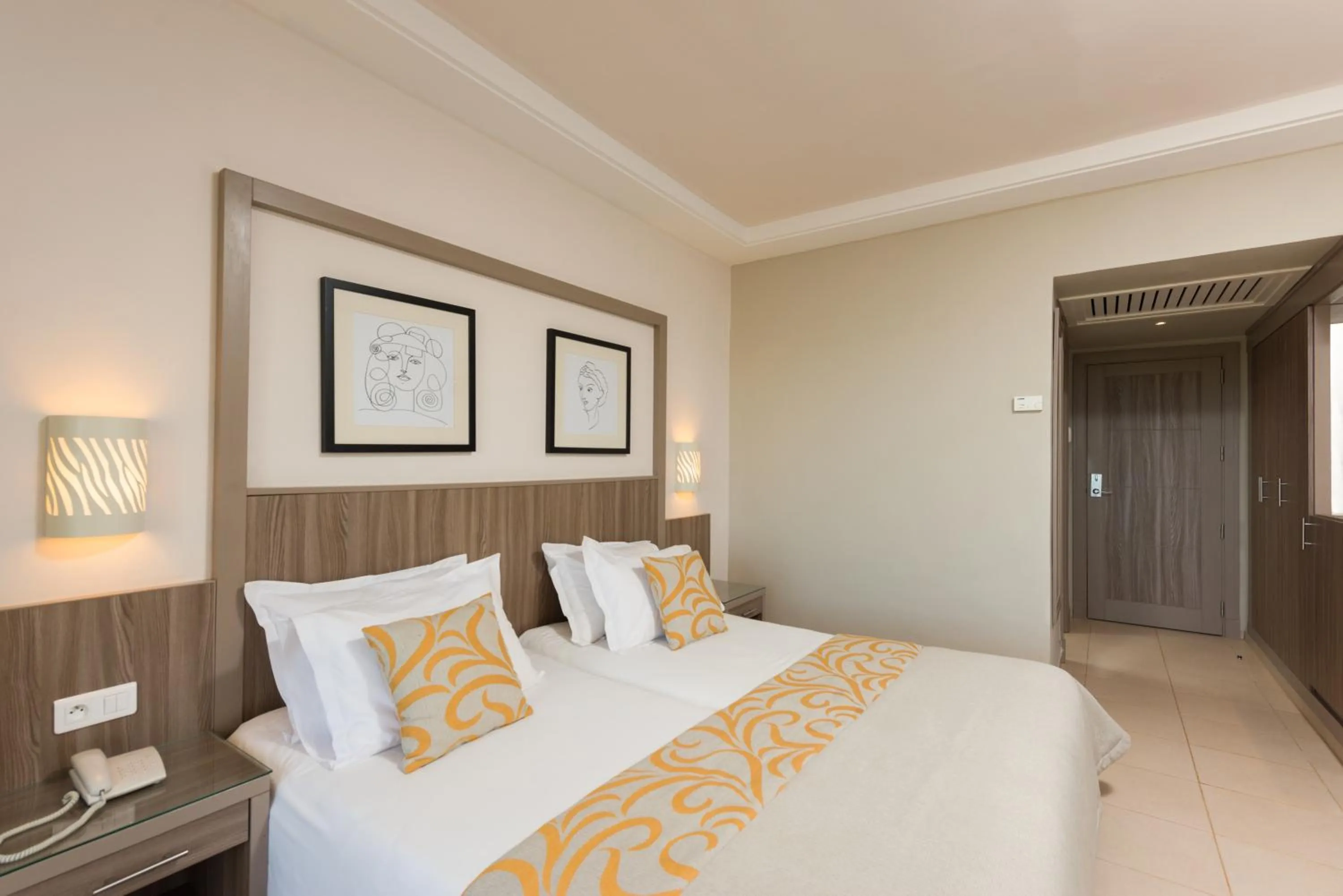 Bed in Iberostar Waves Mehari Djerba