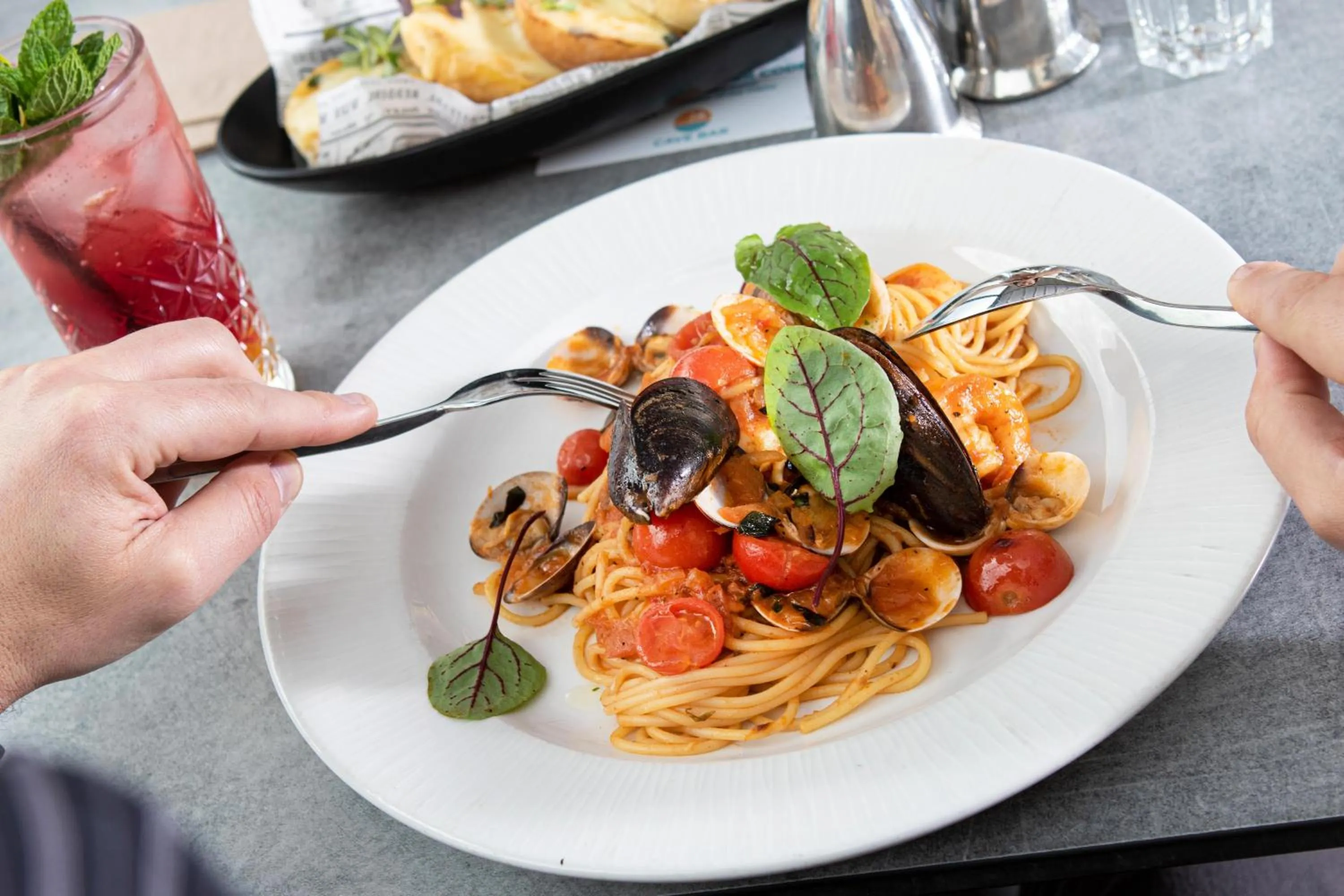 Restaurant/places to eat in Pergola Hotel & Spa