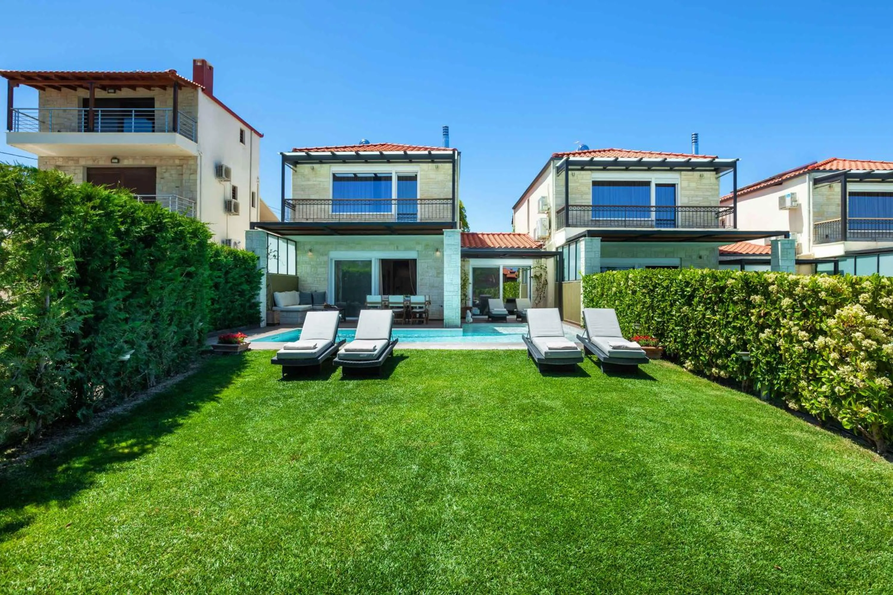 Property building in Sunny Villas Resort & Spa