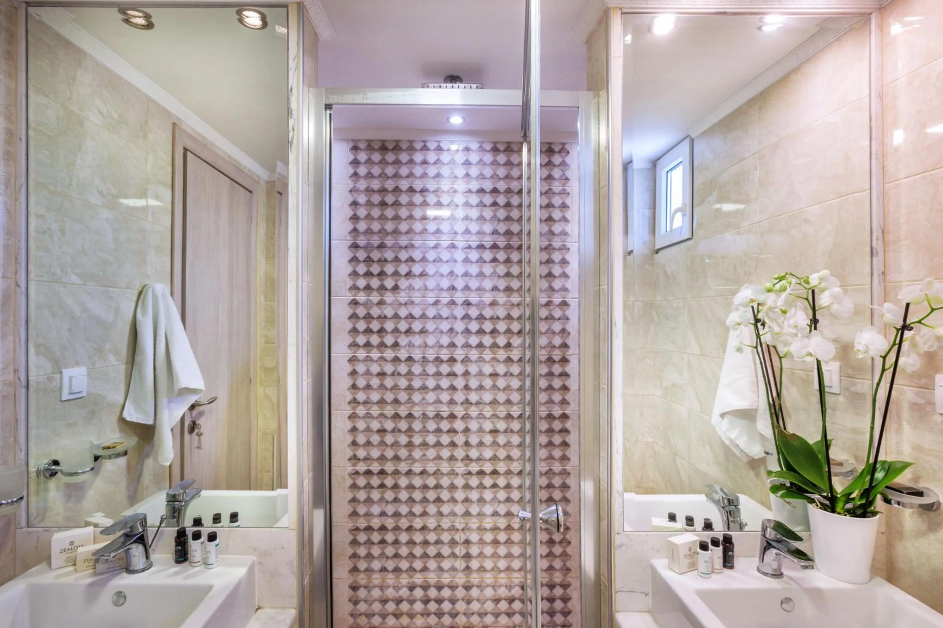 Bathroom in Sunny Villas Resort & Spa