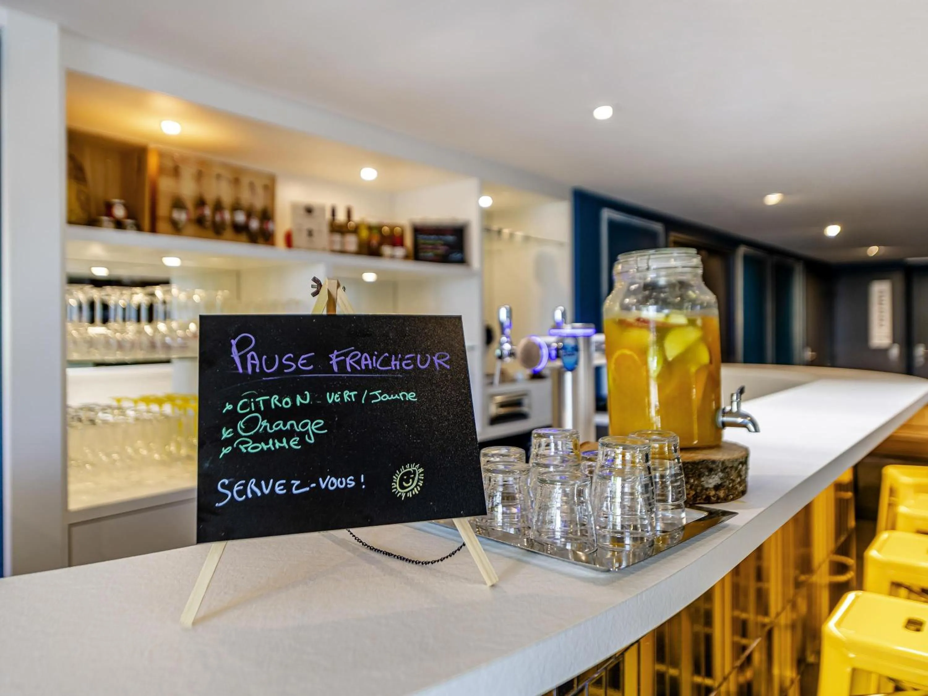 Lounge or bar in Greet Hotel Bordeaux Floirac Arena