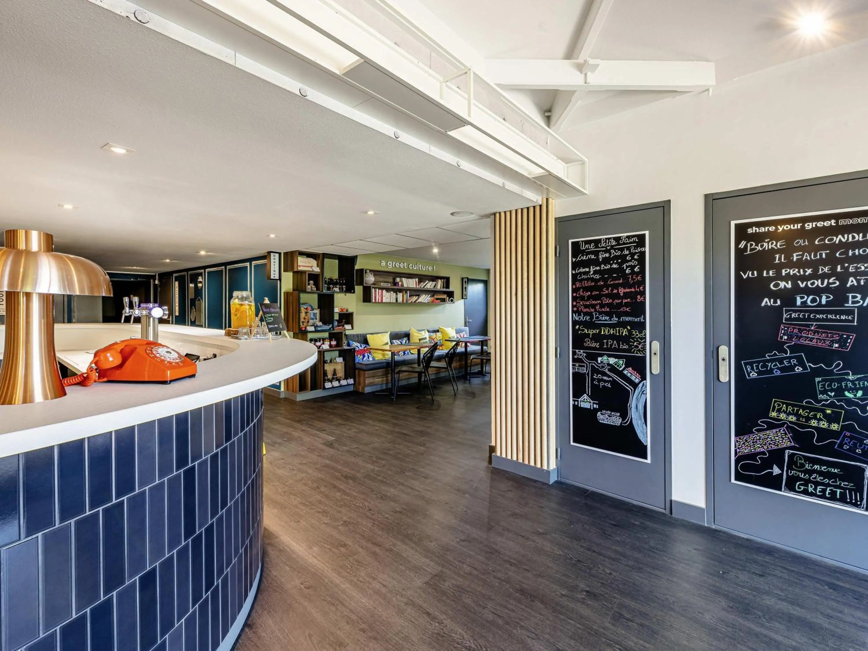 Property building in Greet Hotel Bordeaux Floirac Arena