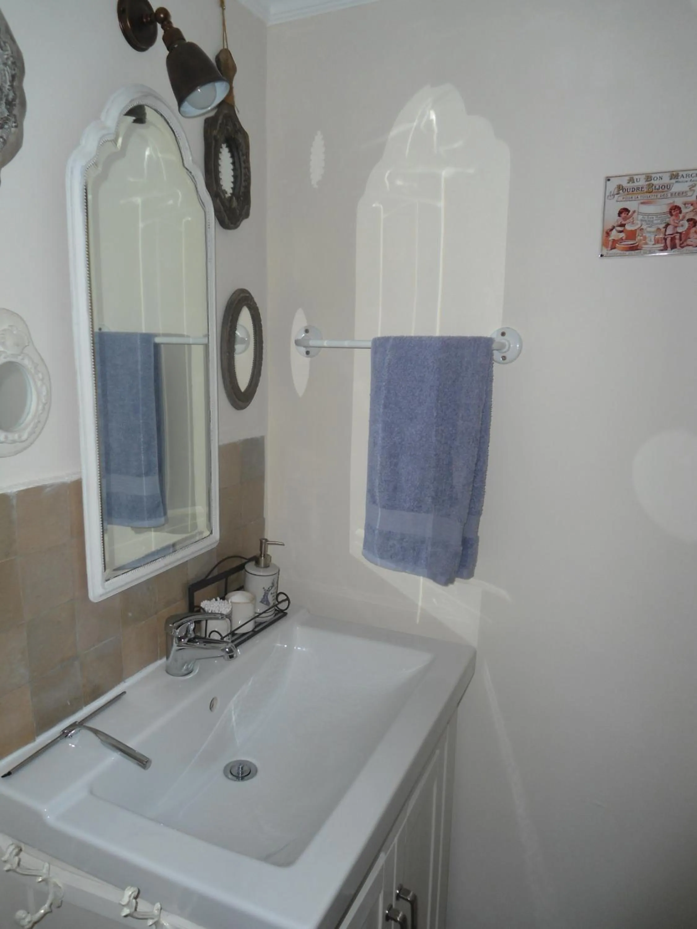 Photo of the whole room in Passe-Partout