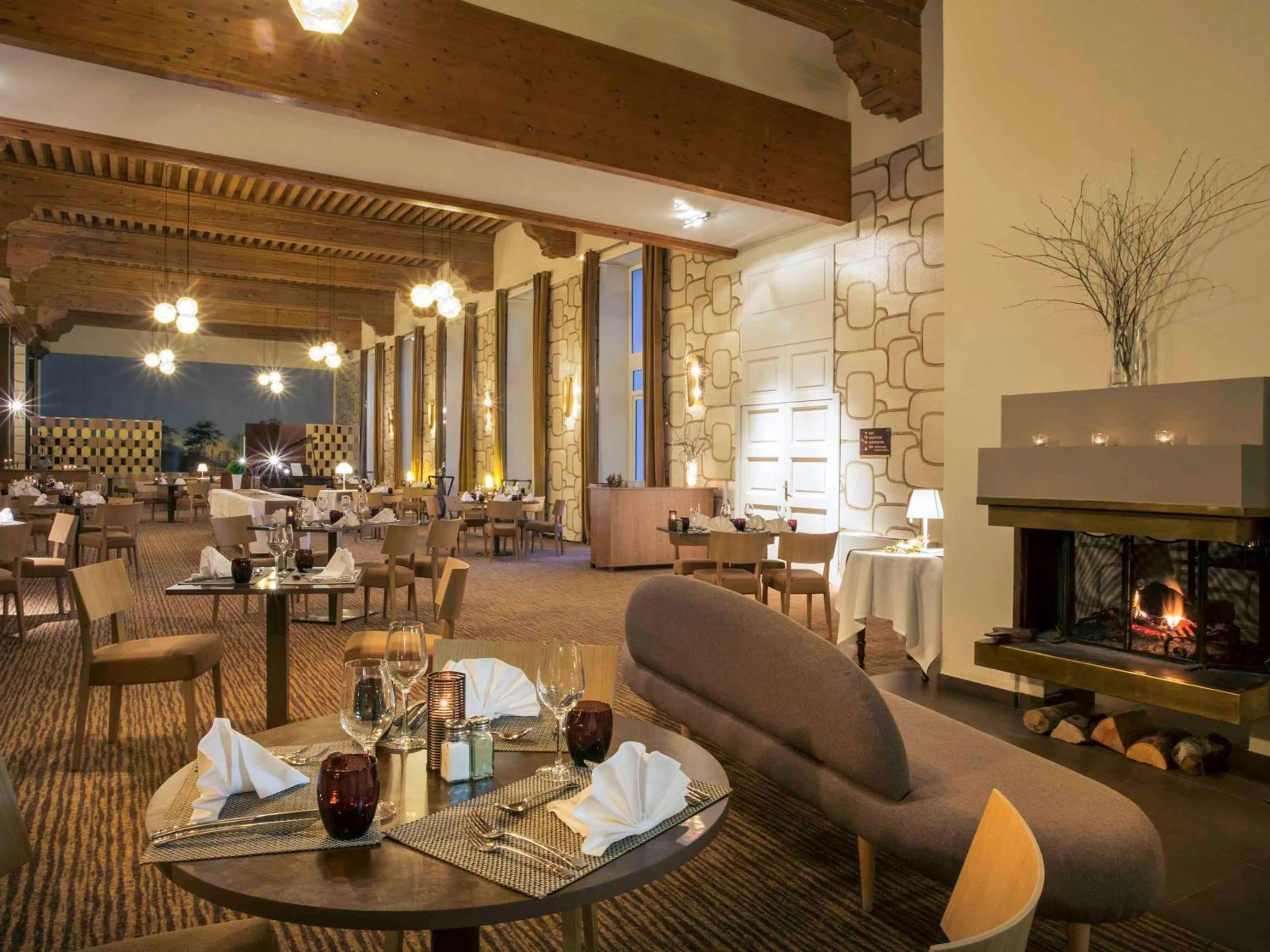 Restaurant/places to eat in B&B HOME Brides-les-Bains Les 3 Vallées