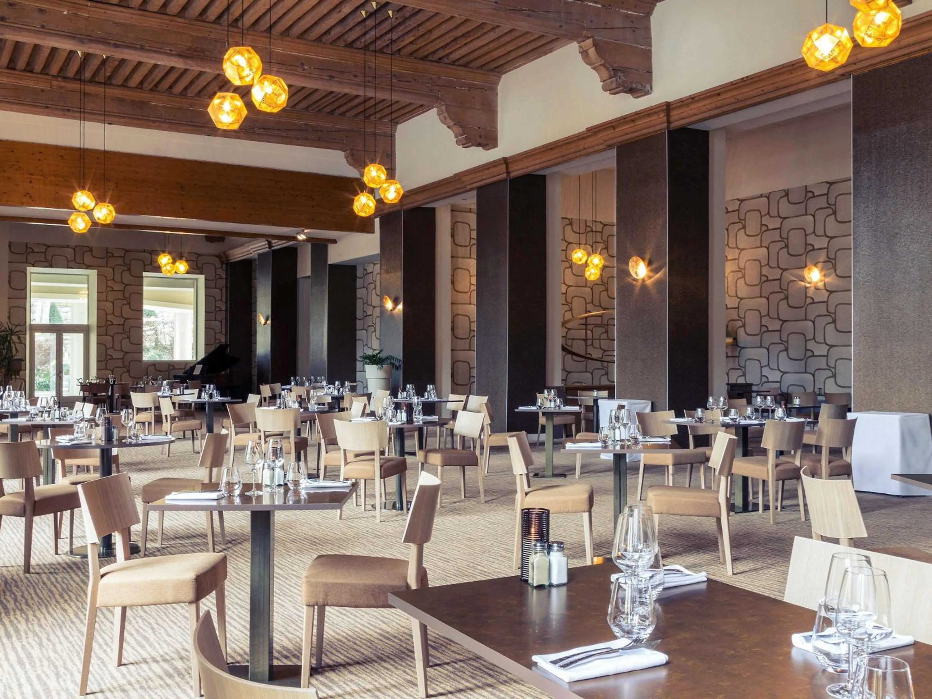 Restaurant/places to eat in B&B HOME Brides-les-Bains Les 3 Vallées