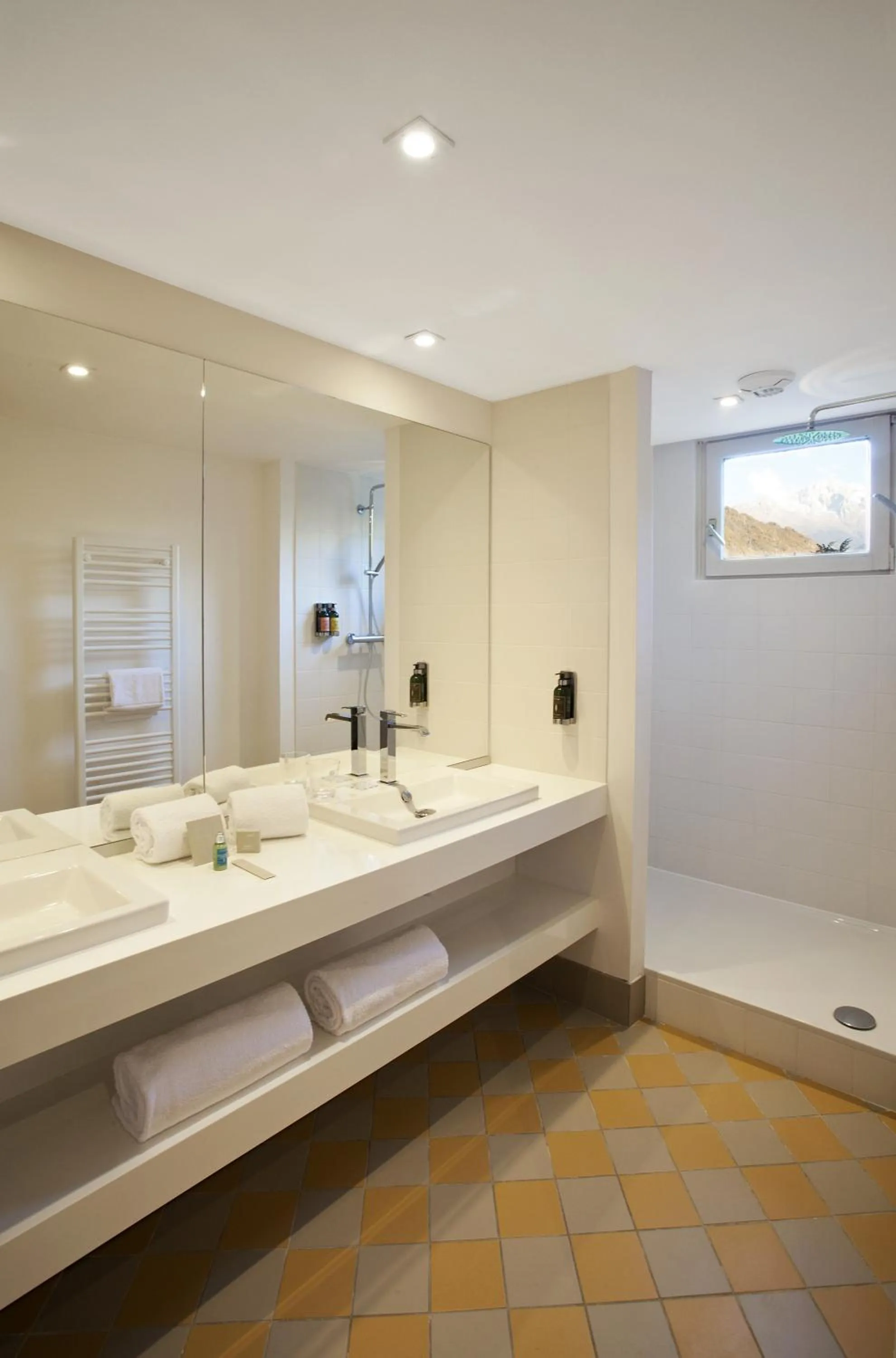 Bathroom in B&B HOME Brides-les-Bains Les 3 Vallées