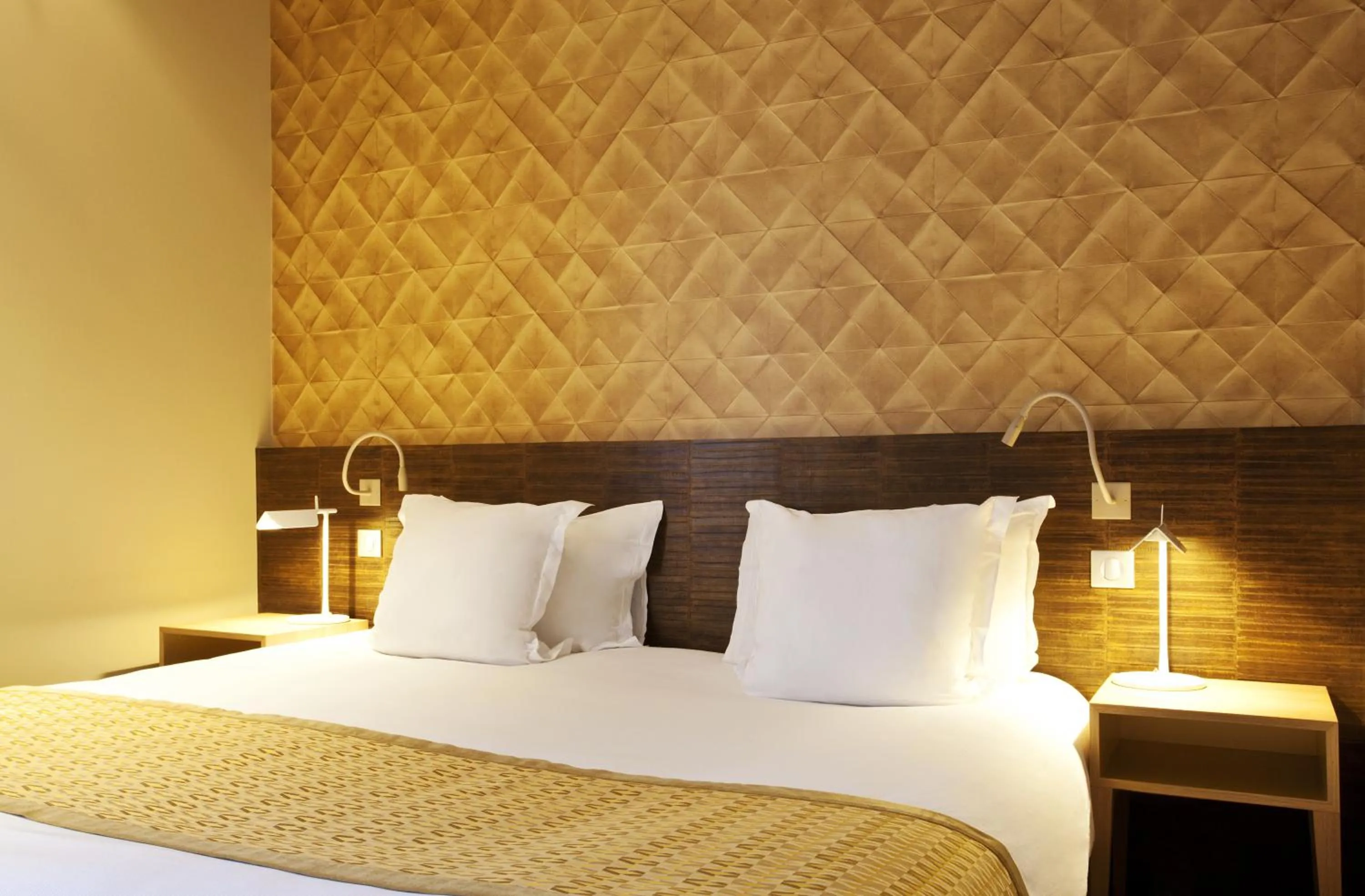 Bedroom, Bed in B&B HOME Brides-les-Bains Les 3 Vallées