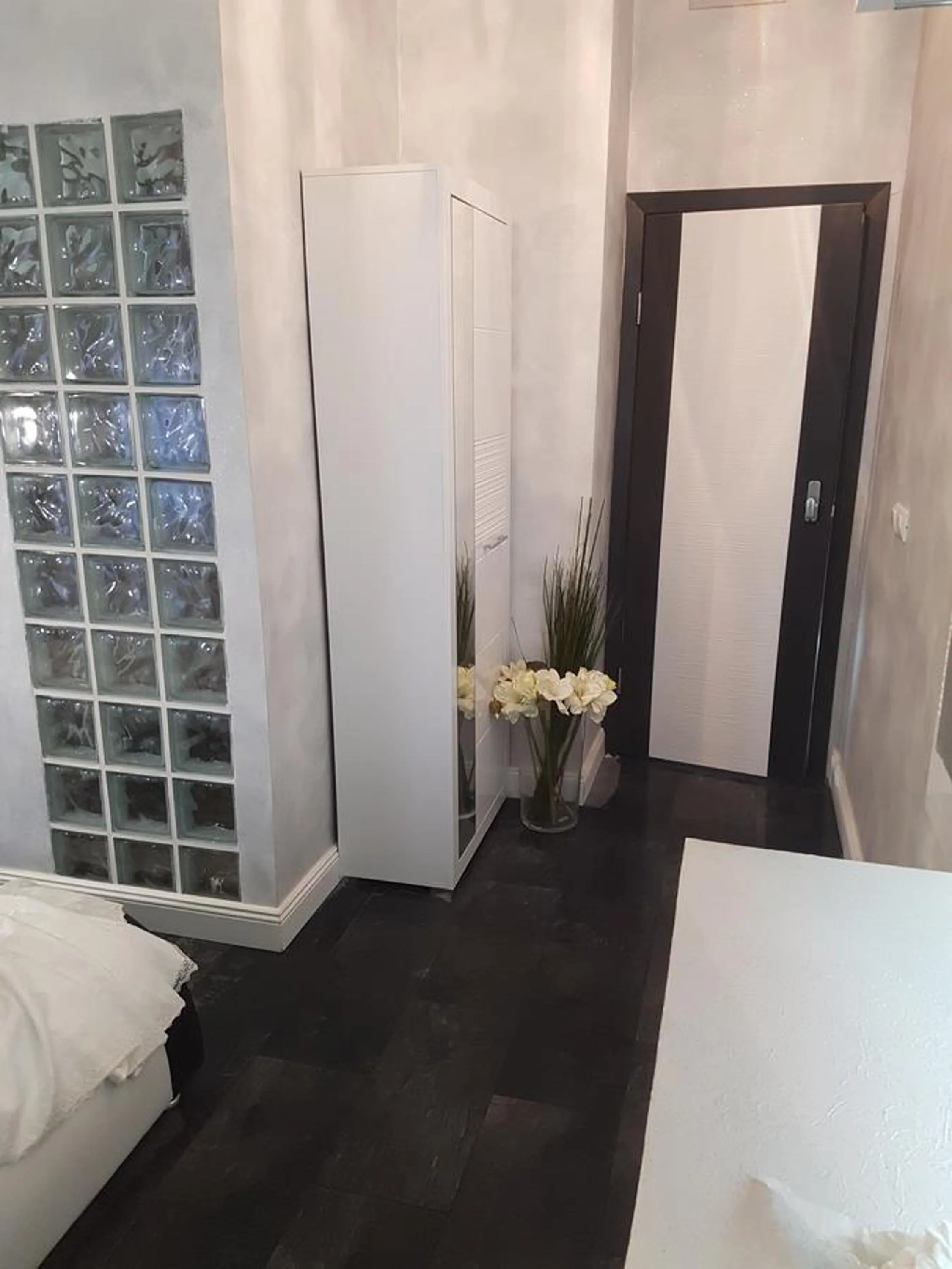 Bed in Glamour Spanish Steps