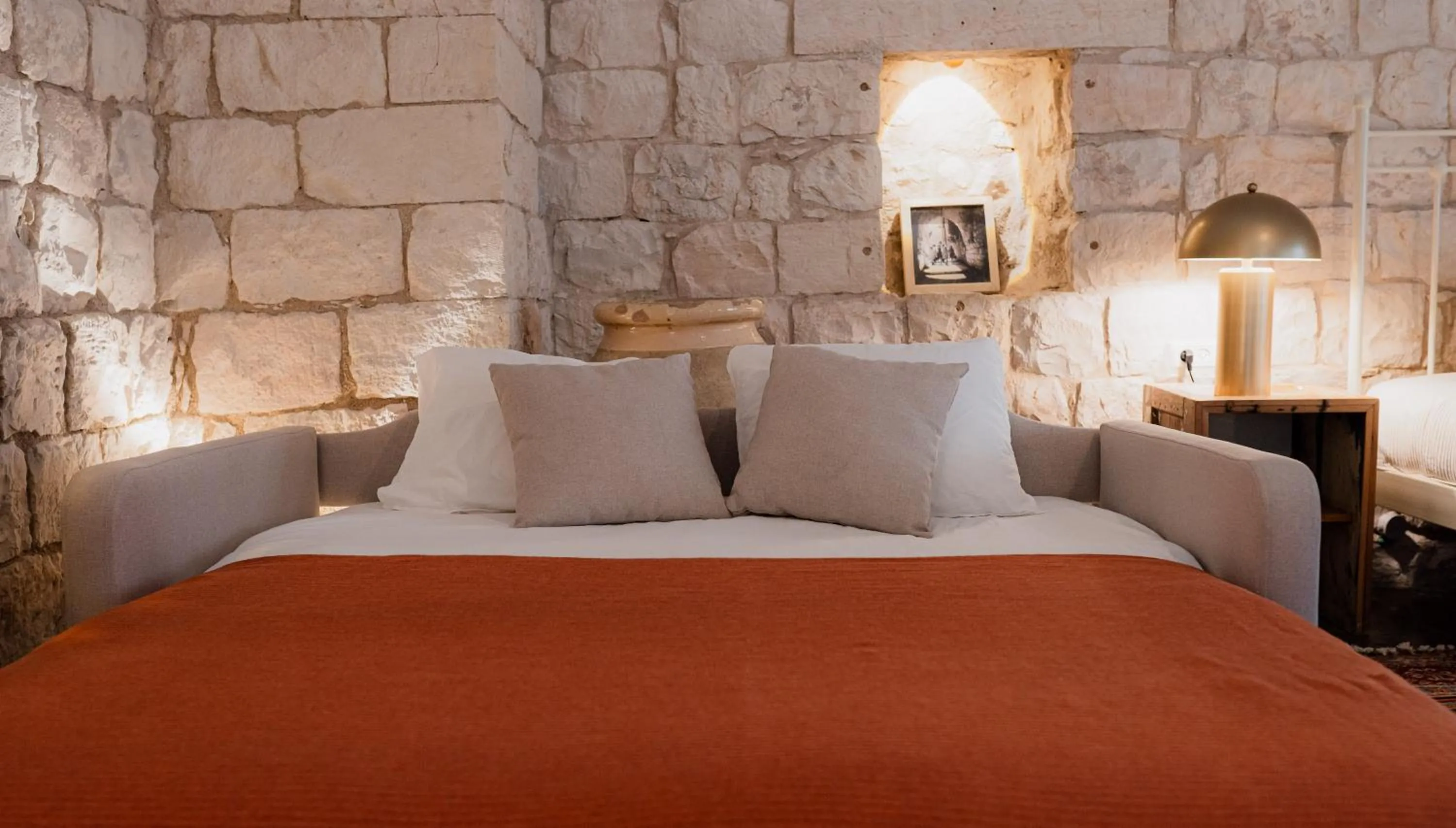 Bed in Khalil lane in the Village