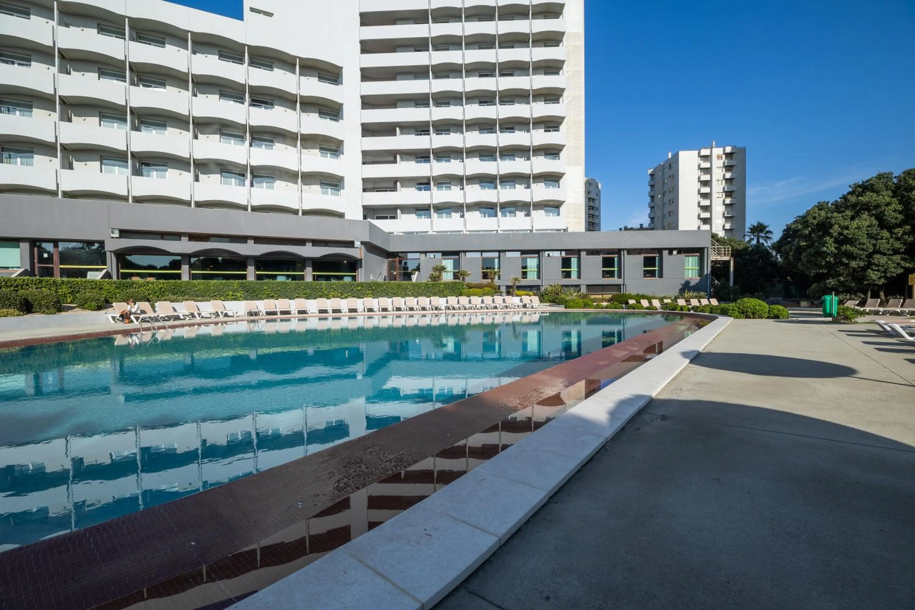 Swimming pool in Axis Vermar Conference & Beach Hotel