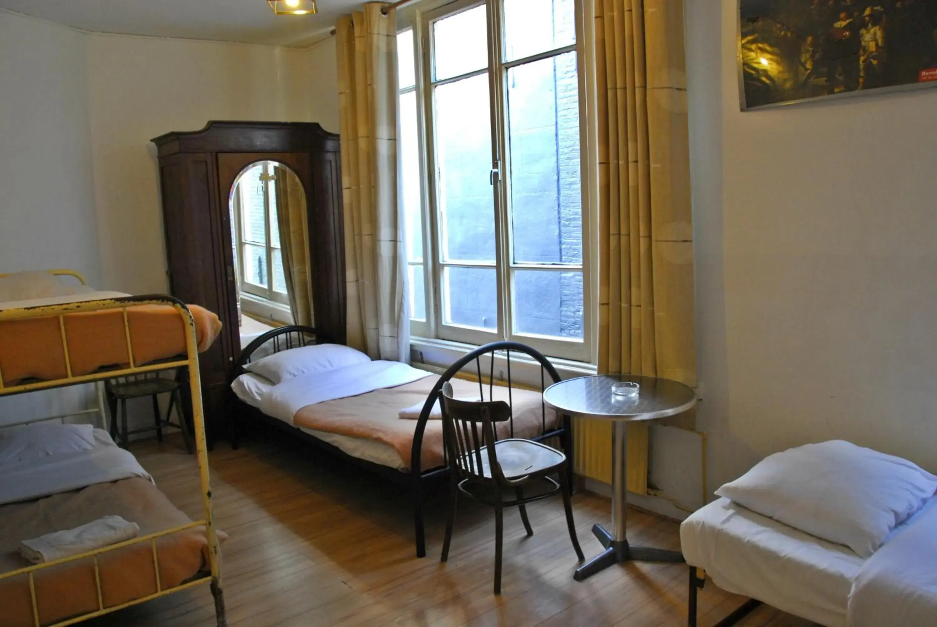 Family Room with Private Bathroom in Hotel Tamara Family Room with Private Bathroom in Hotel Tamara