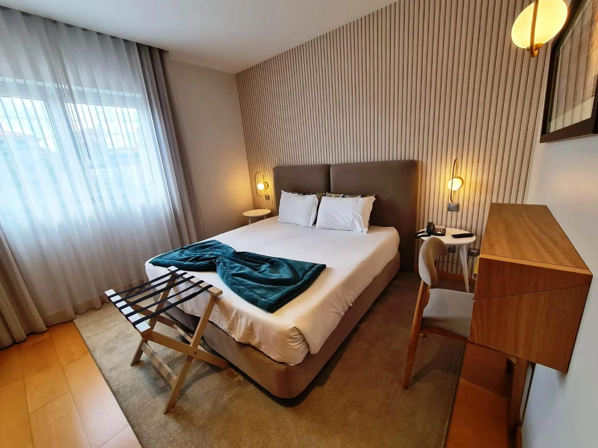 Bedroom, Bed in Hotel Albergaria Borges