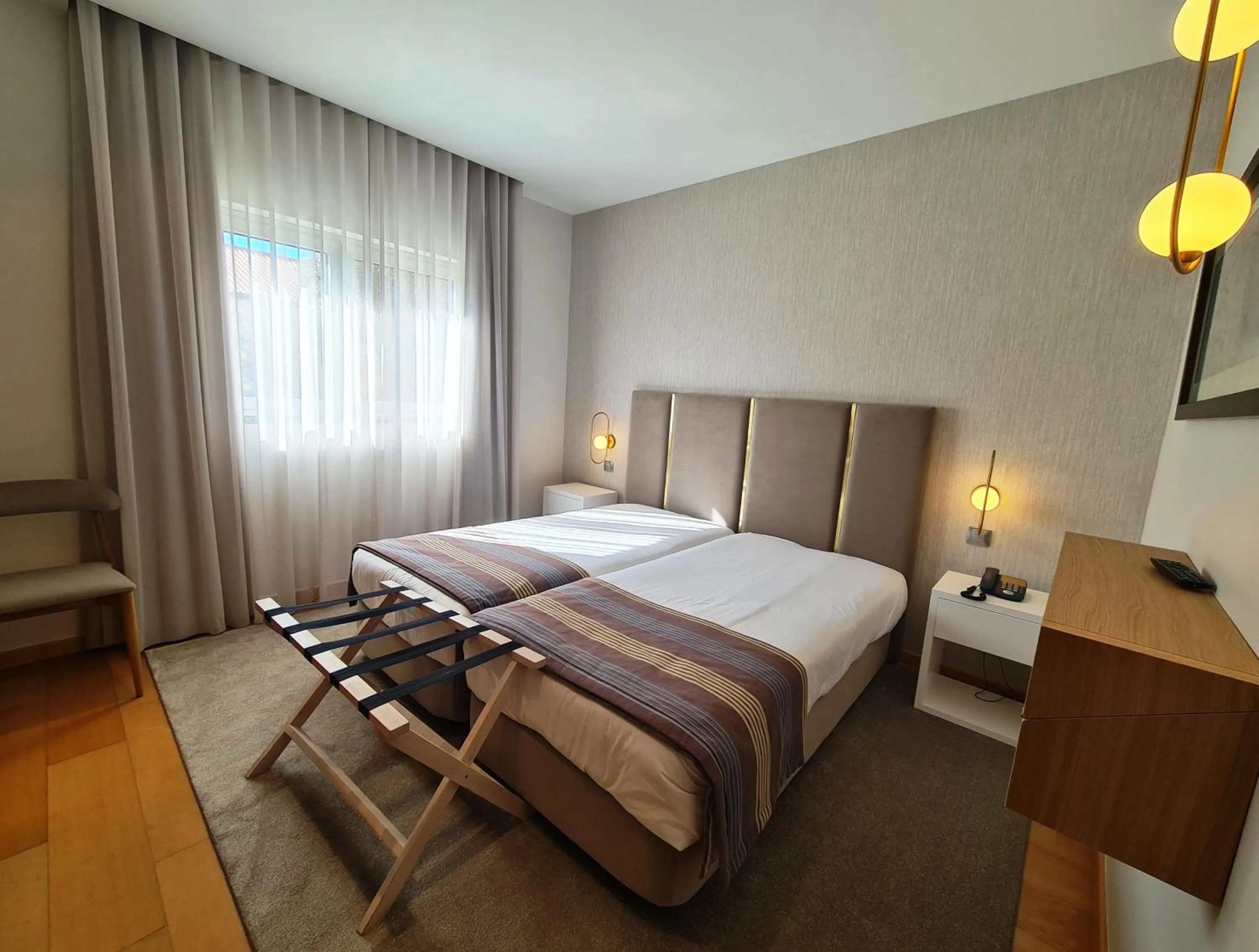 Bedroom, Bed in Hotel Albergaria Borges