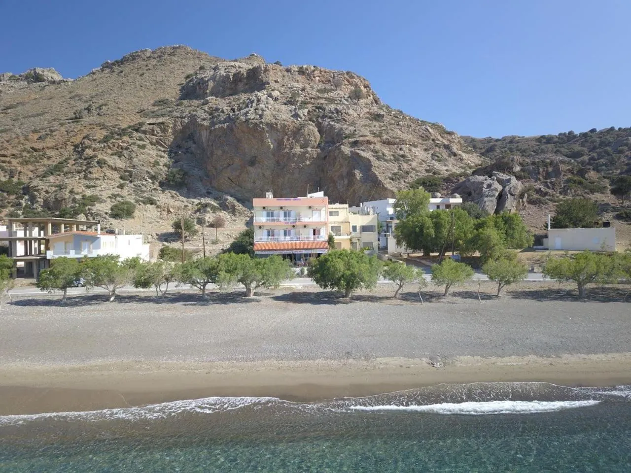 Facade/entrance in Apollon