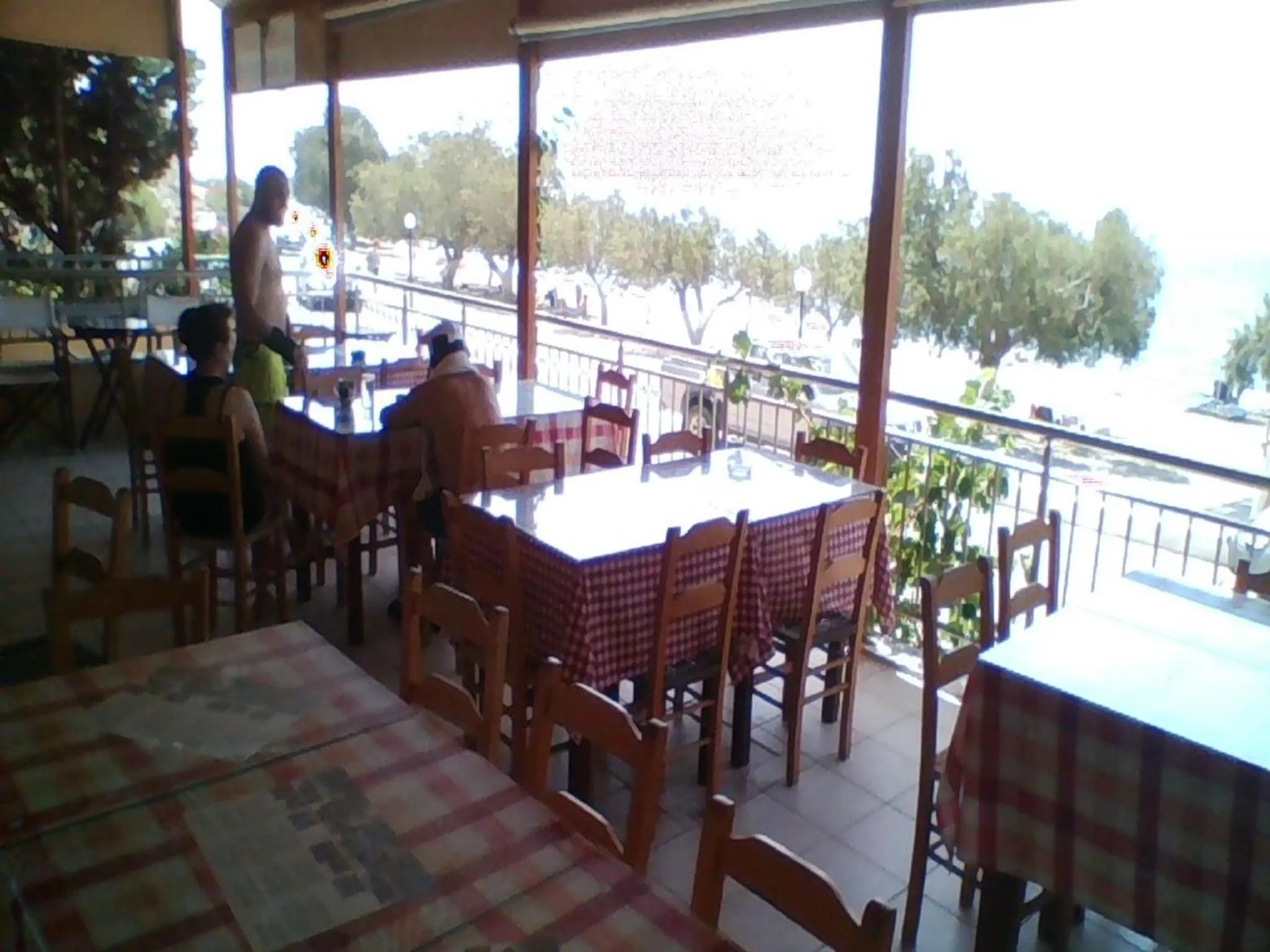 Restaurant/places to eat in Apollon
