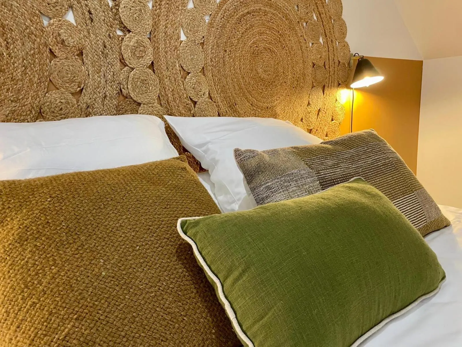 Bed in Villa de la Croix - Maison d'hôtes à 4 minutes de l'A26 avec parking