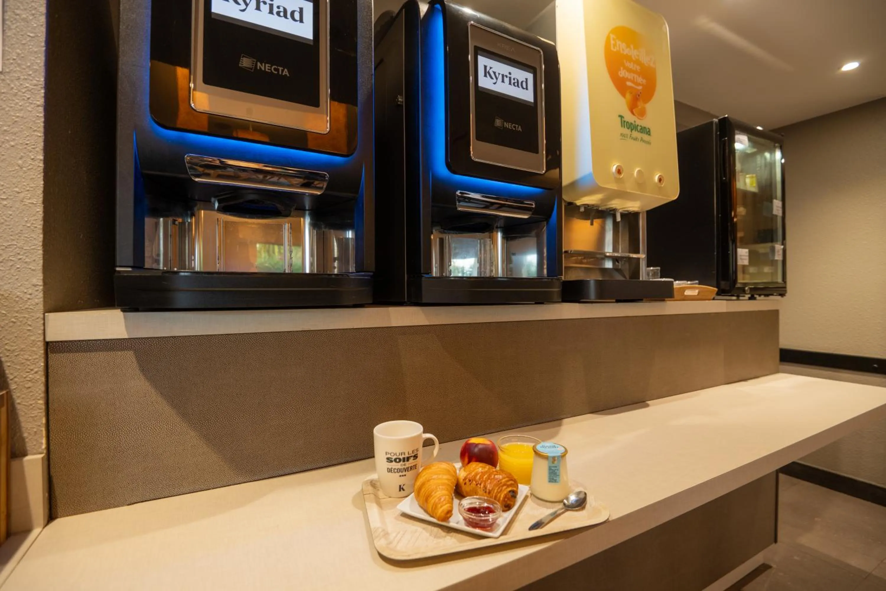 Buffet breakfast in KYRIAD BORDEAUX SUD - Villenave d'Ornon