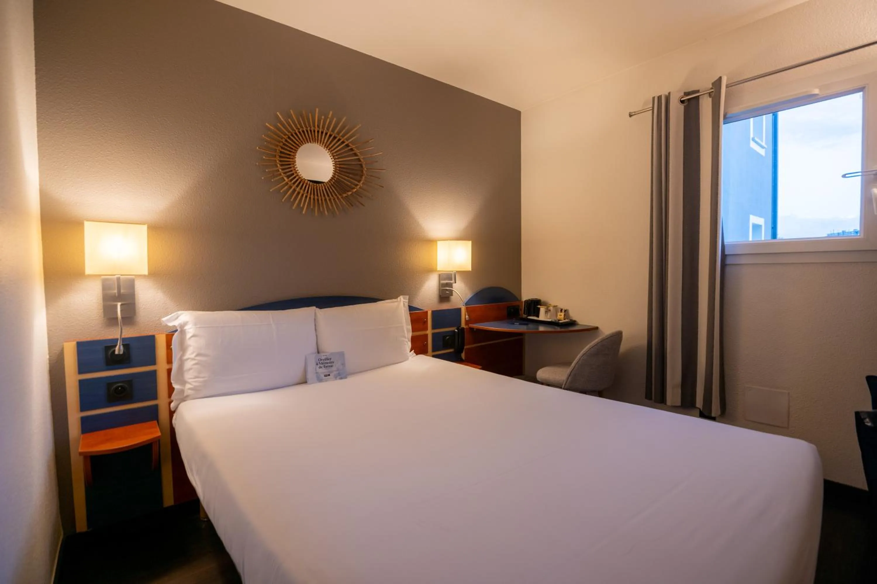 Photo of the whole room, Bed in KYRIAD BORDEAUX SUD - Villenave d'Ornon