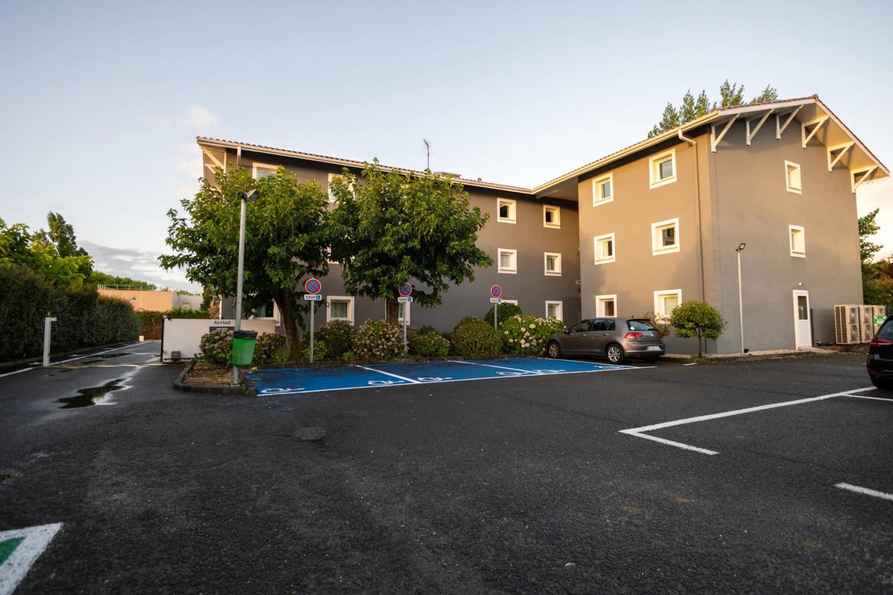 Facility for disabled guests in KYRIAD BORDEAUX SUD - Villenave d'Ornon