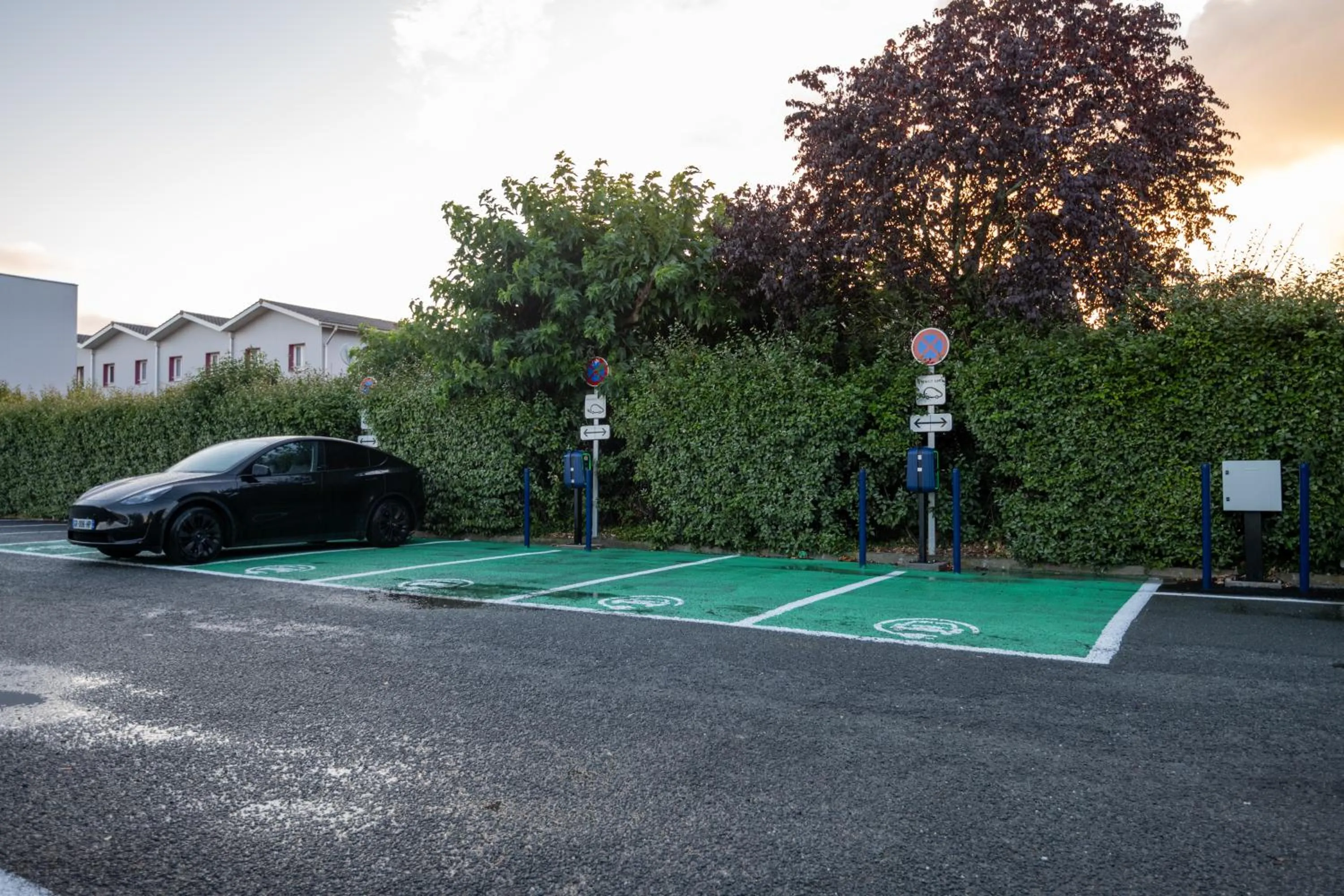 Parking in KYRIAD BORDEAUX SUD - Villenave d'Ornon