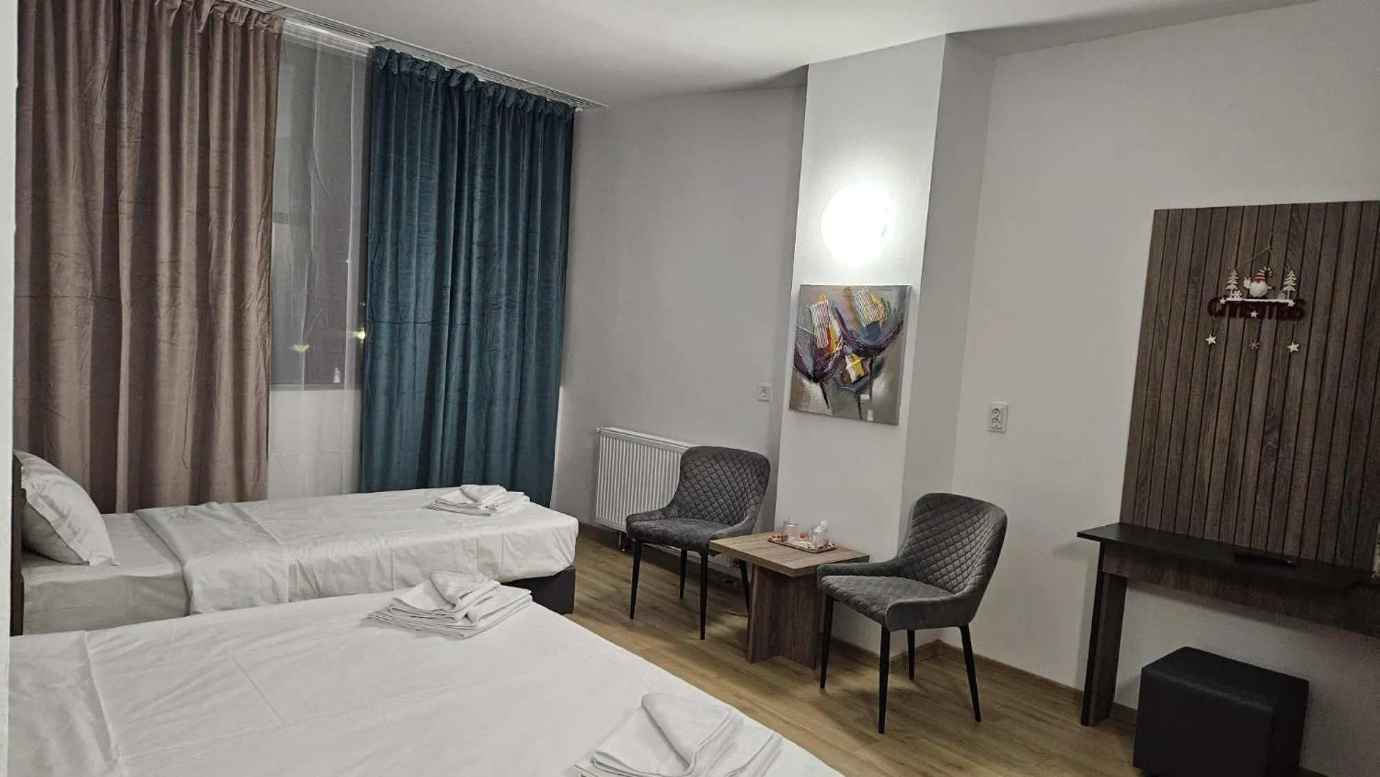 Photo of the whole room, Bed in Hotel Sir Lujerului