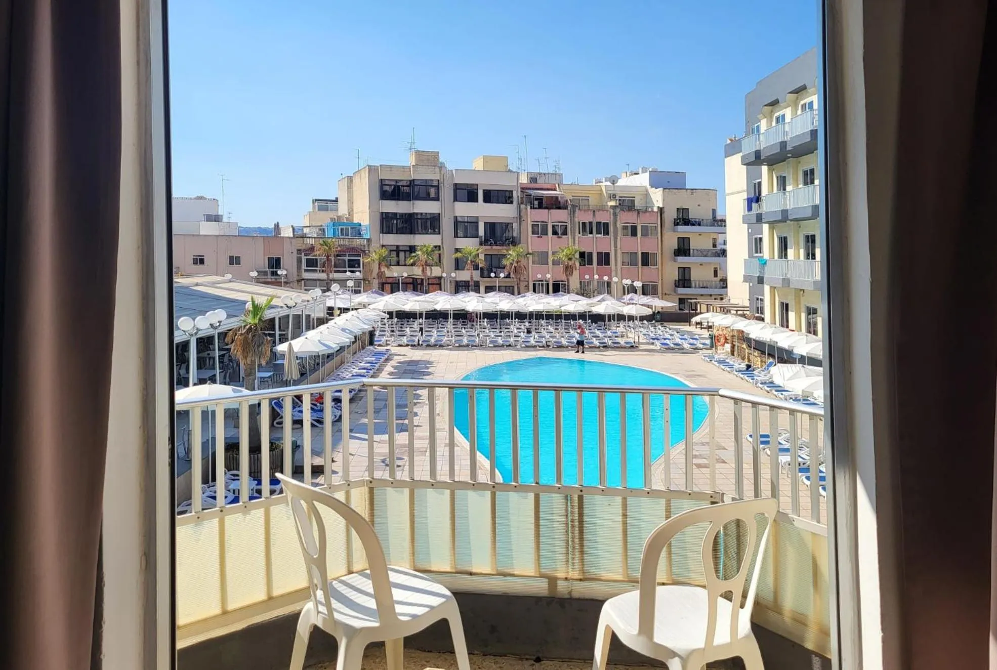 Pool view in Topaz Hotel